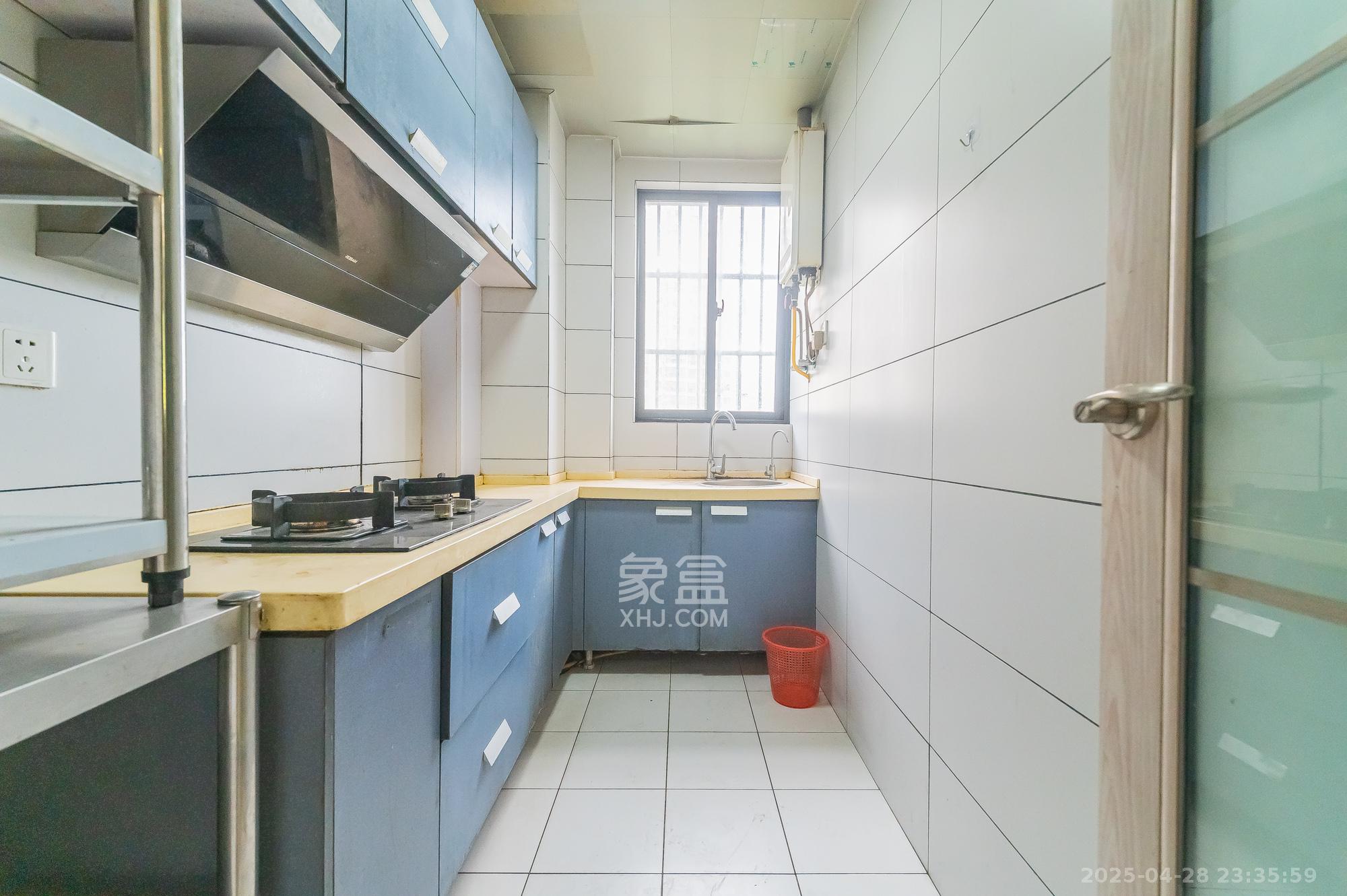 华润凤凰城二期 3室2厅1卫 58.8万 华润凤凰城二期 3室2厅1卫 58.8万厨房