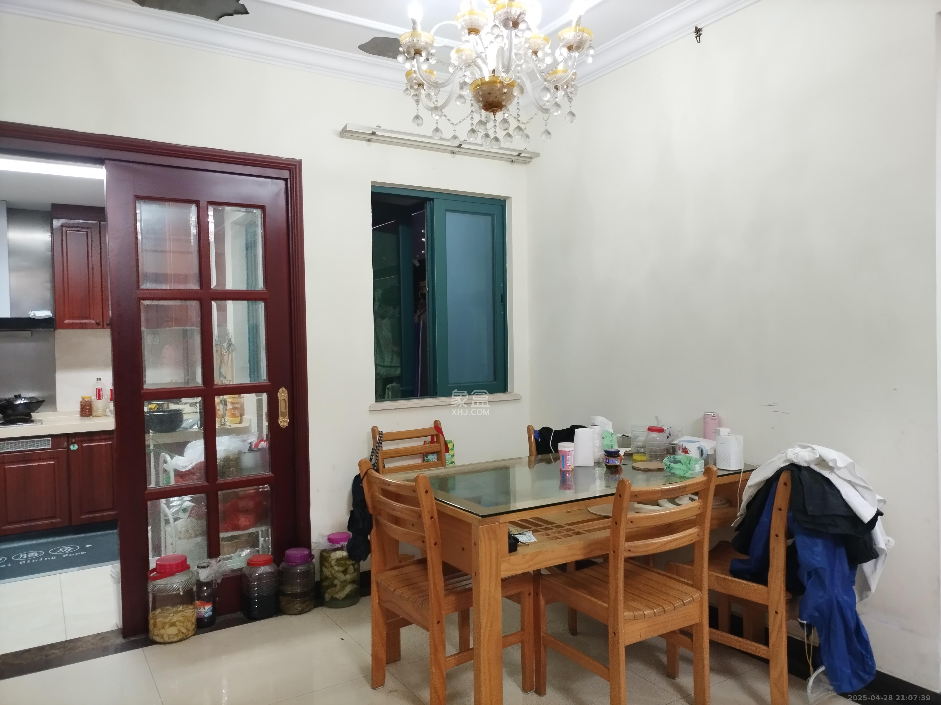 恒大翡翠华庭 3室2厅1卫 2300.0元/月 恒大翡翠华庭 3室2厅1卫 2300.0元/月室内图