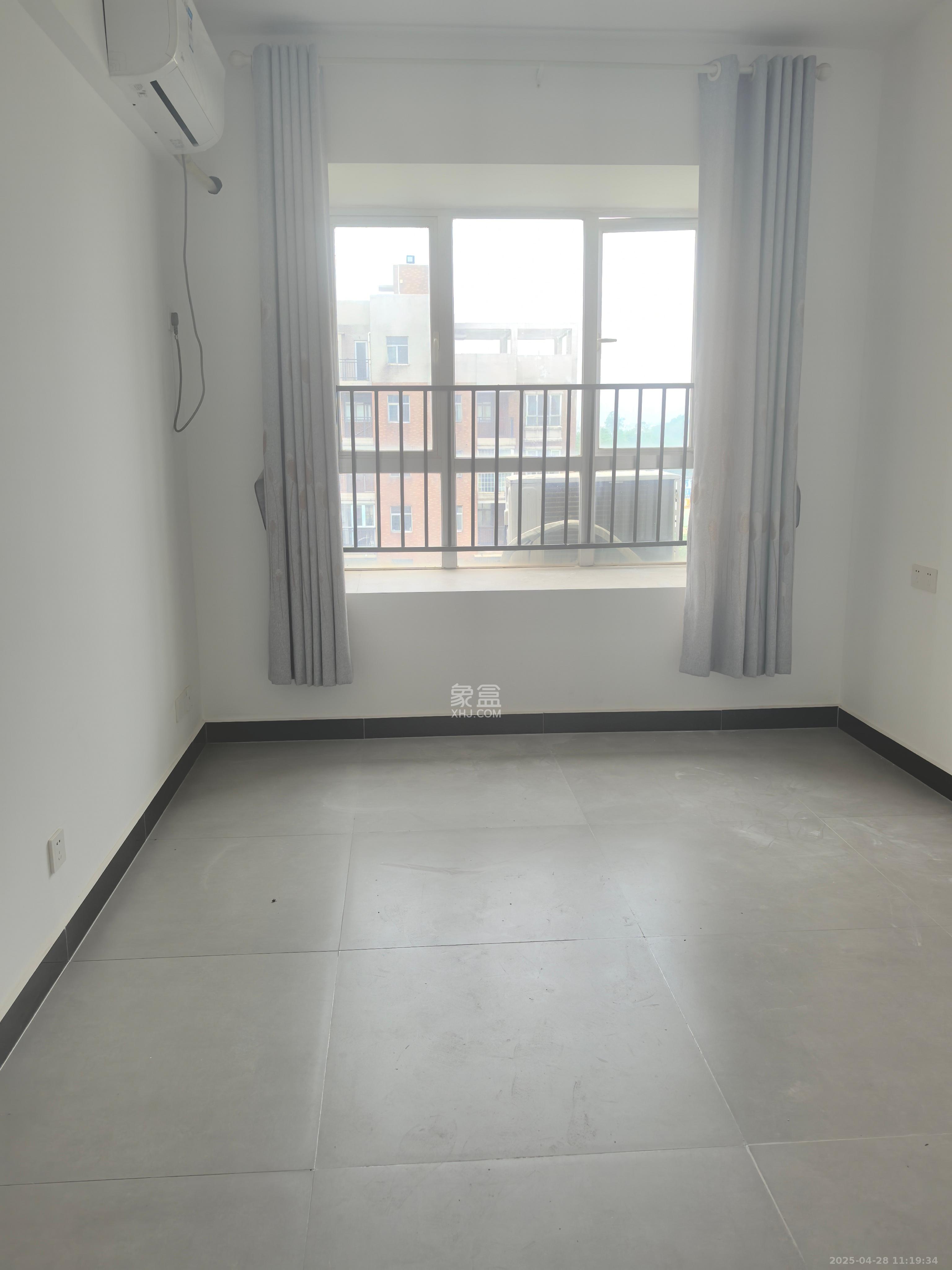 恒生碧水龙庭 3室2厅2卫 2300.0元/月 恒生碧水龙庭 3室2厅2卫 2300.0元/月室内图