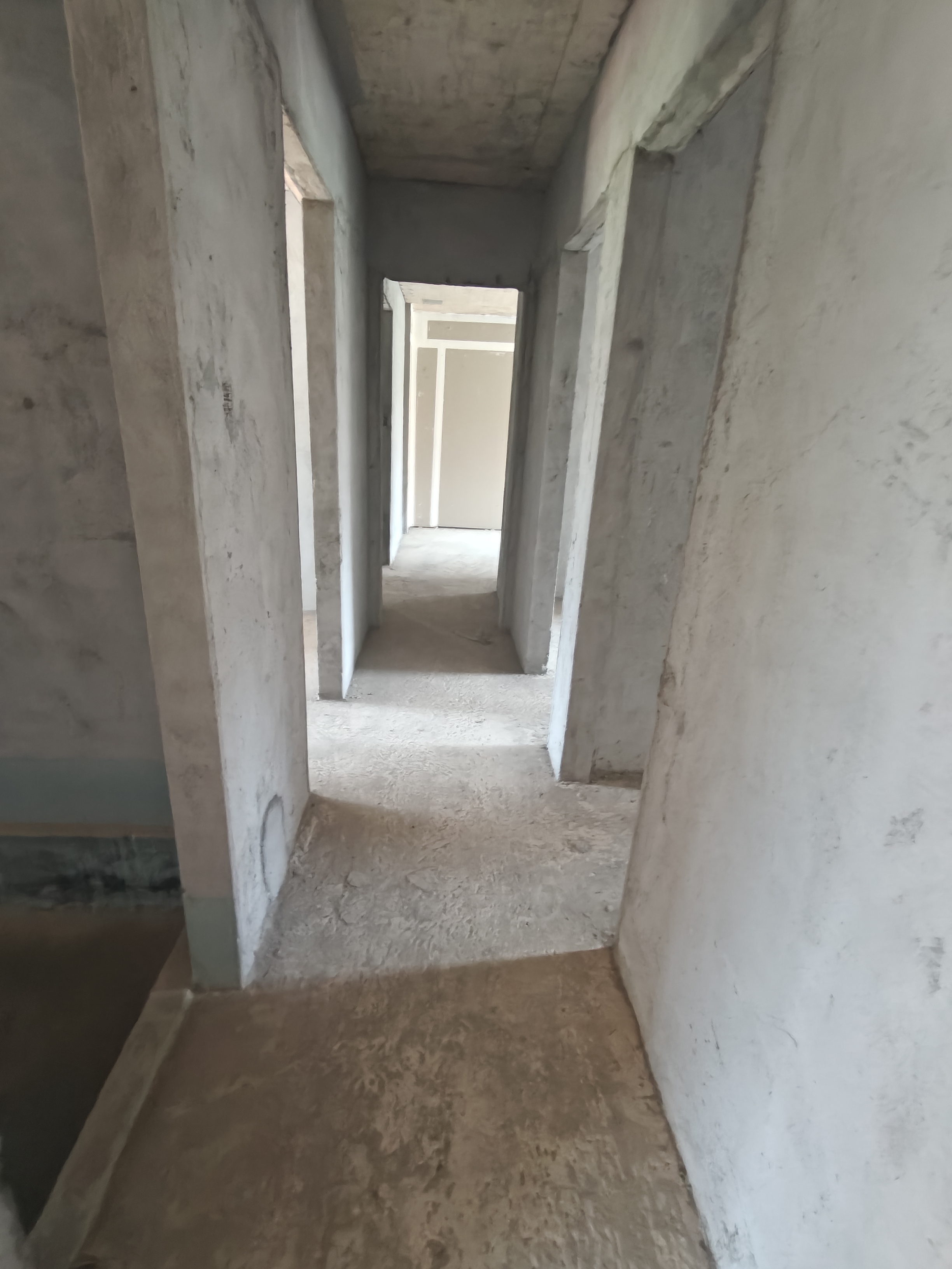 宁邦中心（二期公园里）  4室2厅2卫    84.0万客厅