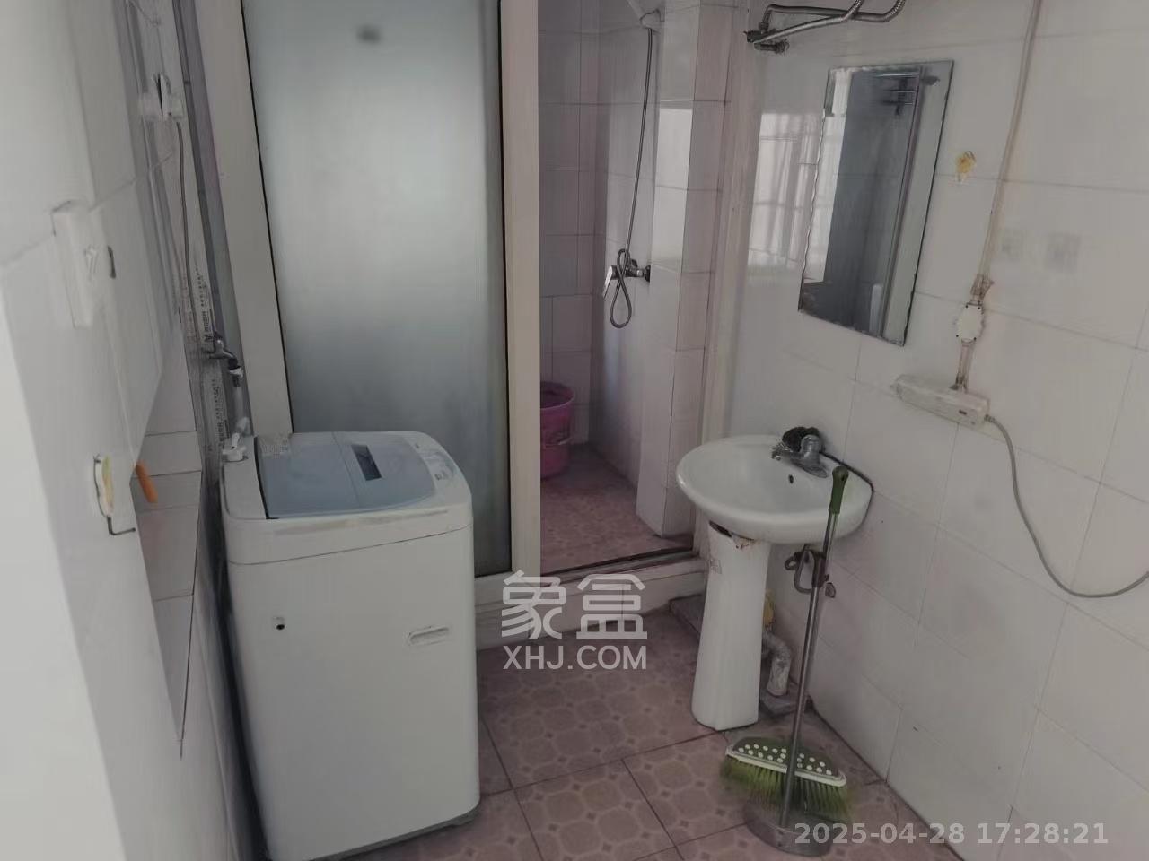 柏丽广场  1室1厅1卫   350.00元/月室内图