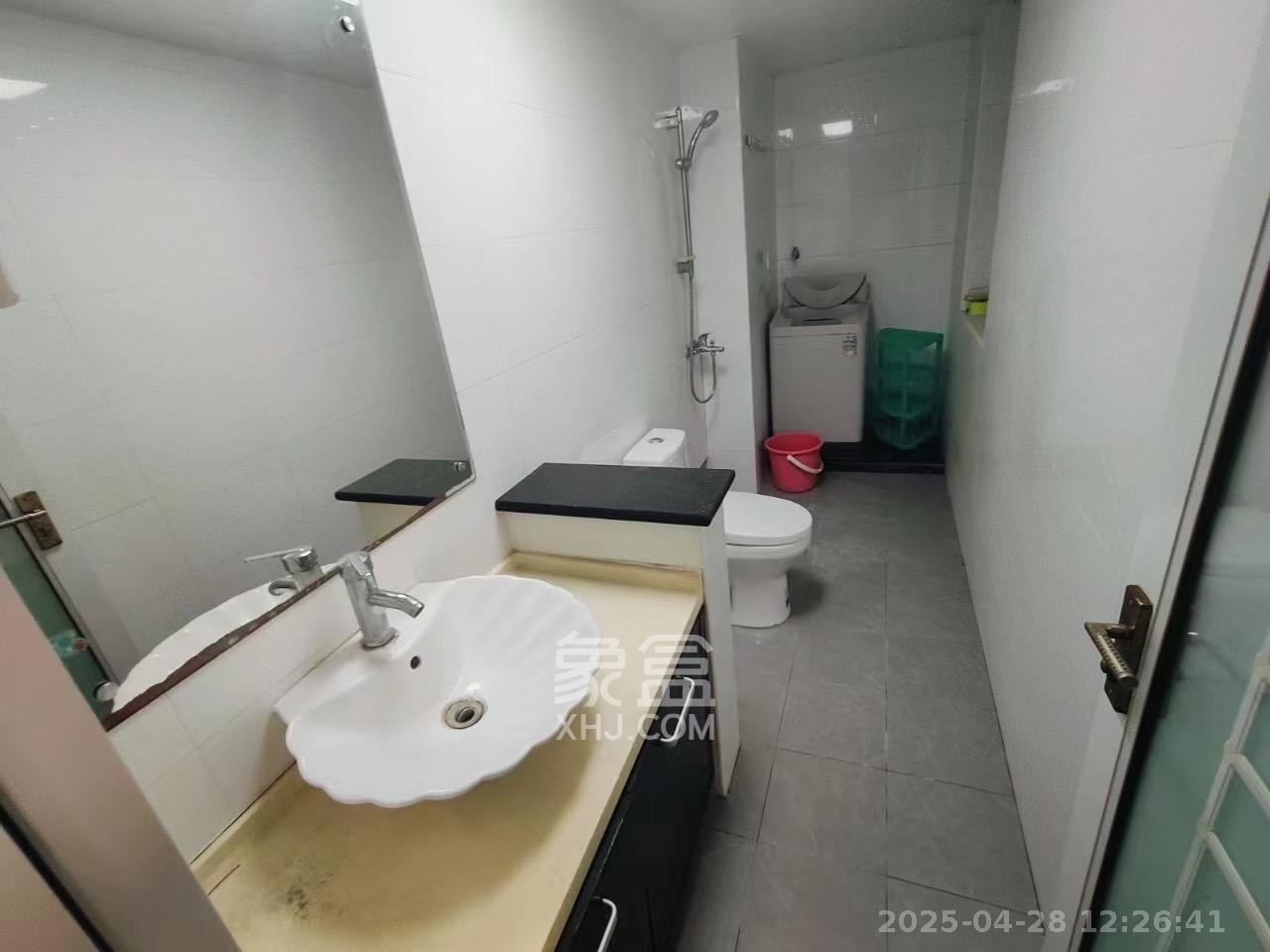 汇富中心  1室1厅1卫   2100.00元/月室内图