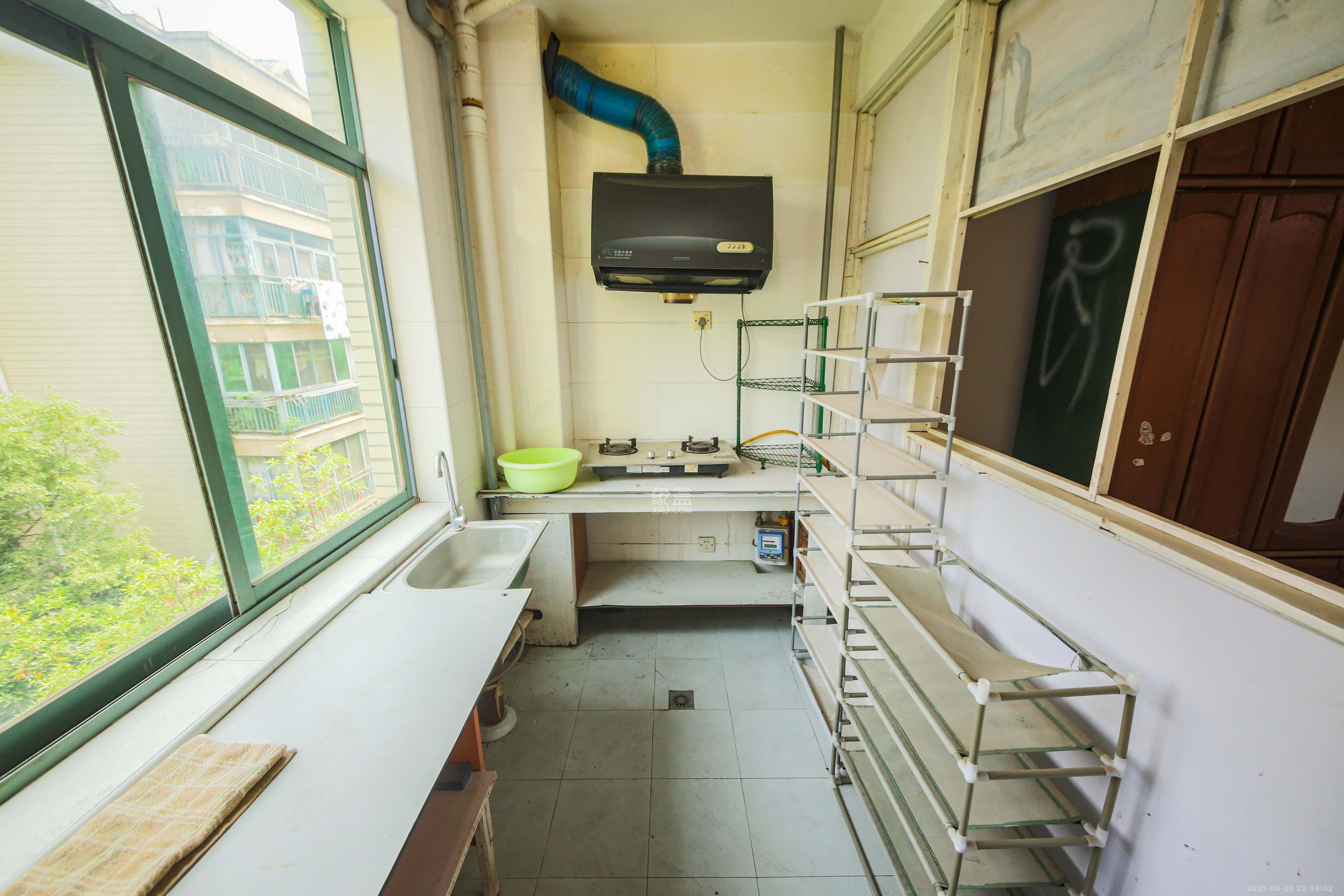 柠檬丽都  3室2厅2卫    76.8万 柠檬丽都  3室2厅2卫    76.8万厨房