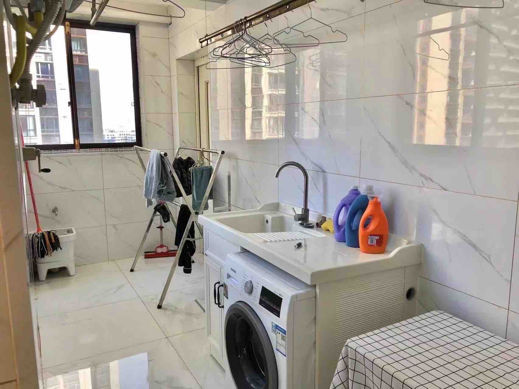 华耀碧桂园十里江湾观澜  4室2厅2卫   4000.00元/月室内图