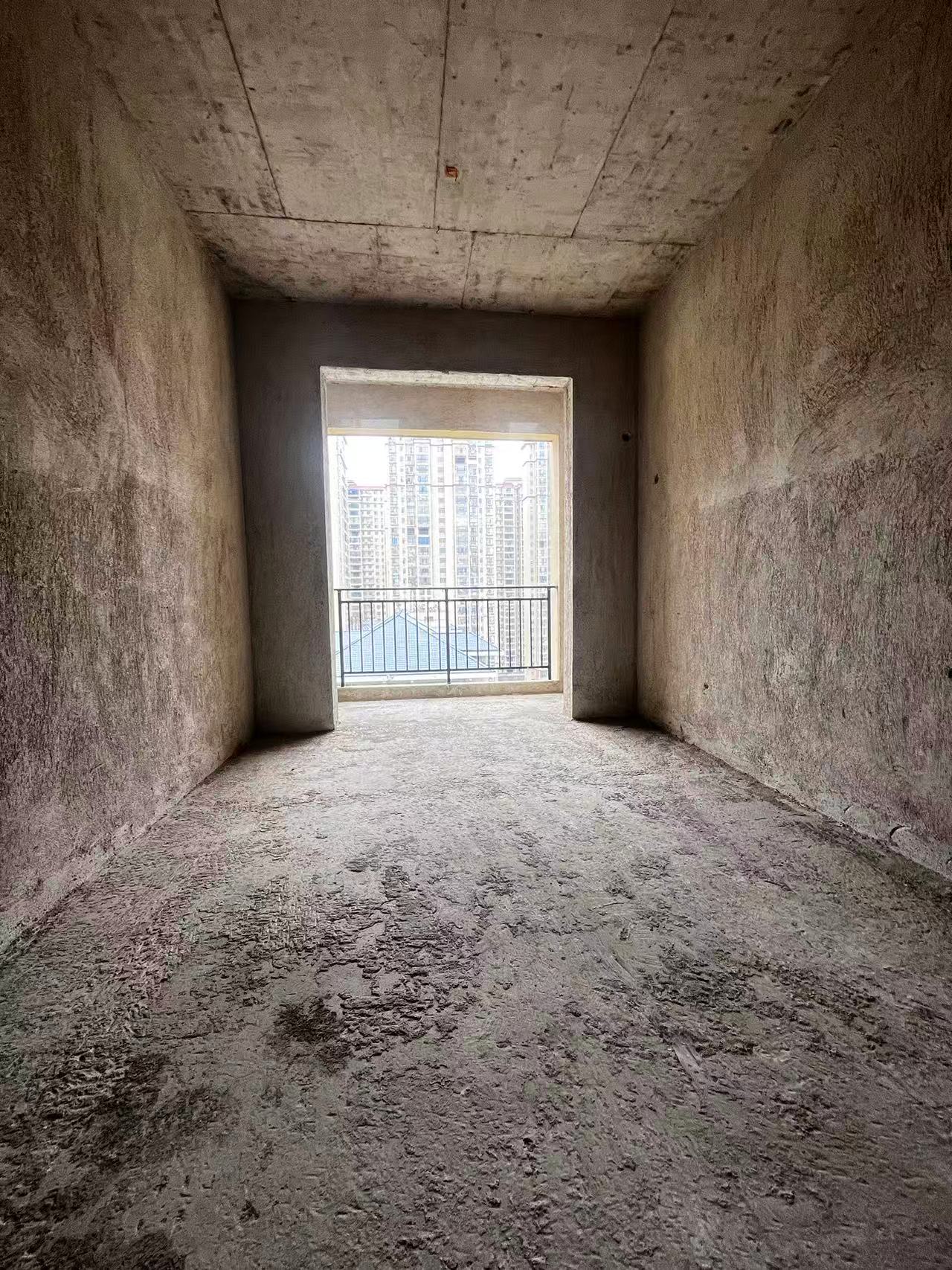 和睦家园  5室2厅3卫    66.8万室内图