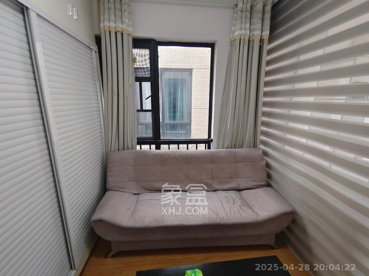 达美D6区  1室1厅1卫   1500.00元/月室内图1