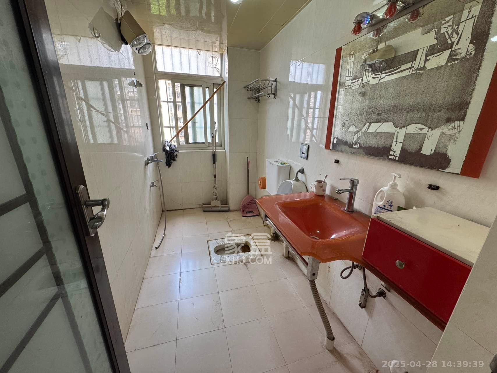 金碧文华 3室2厅2卫 2600.0元/月 金碧文华 3室2厅2卫 2600.0元/月室内图