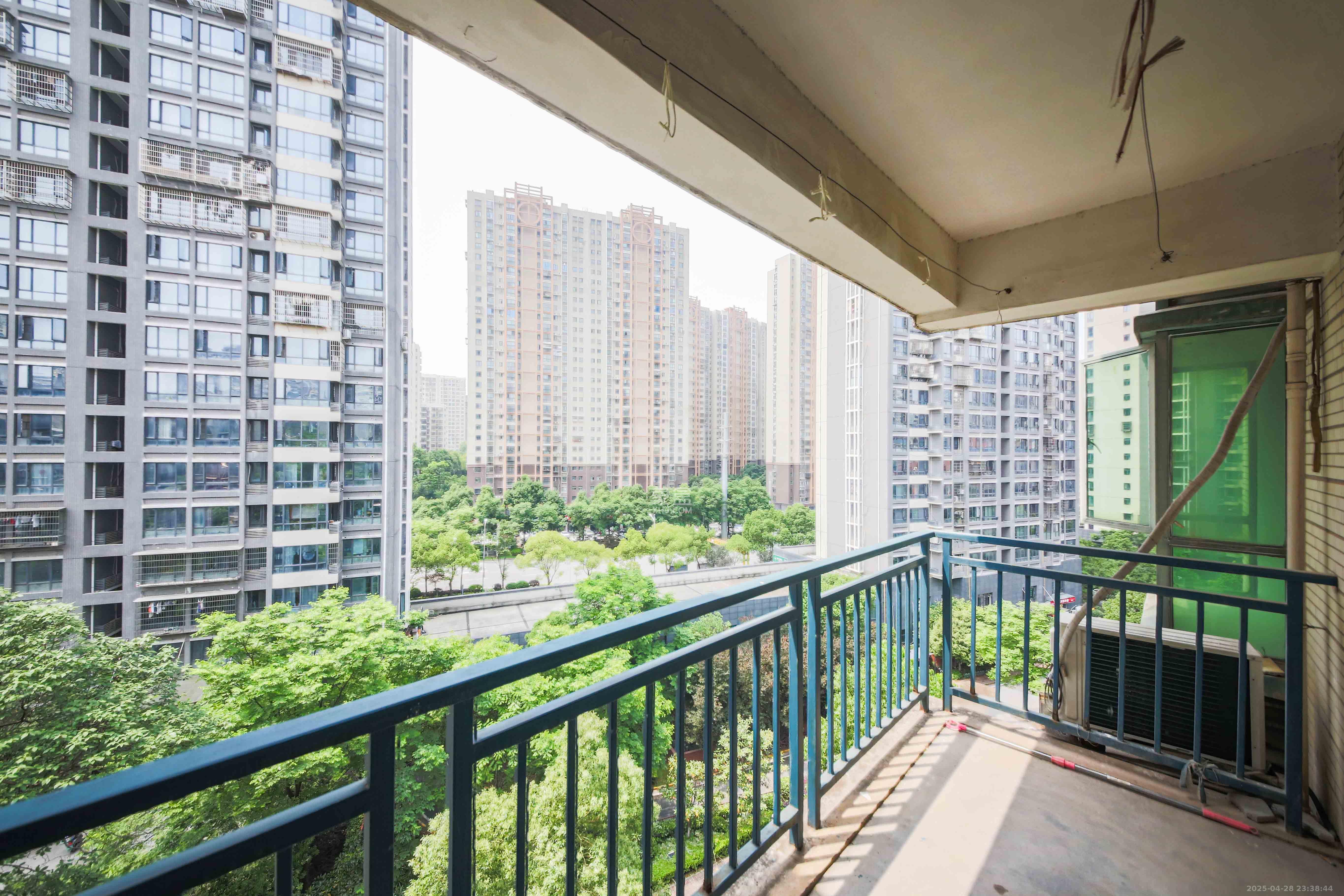 柠檬丽都  3室2厅2卫    76.8万 柠檬丽都  3室2厅2卫    76.8万阳台