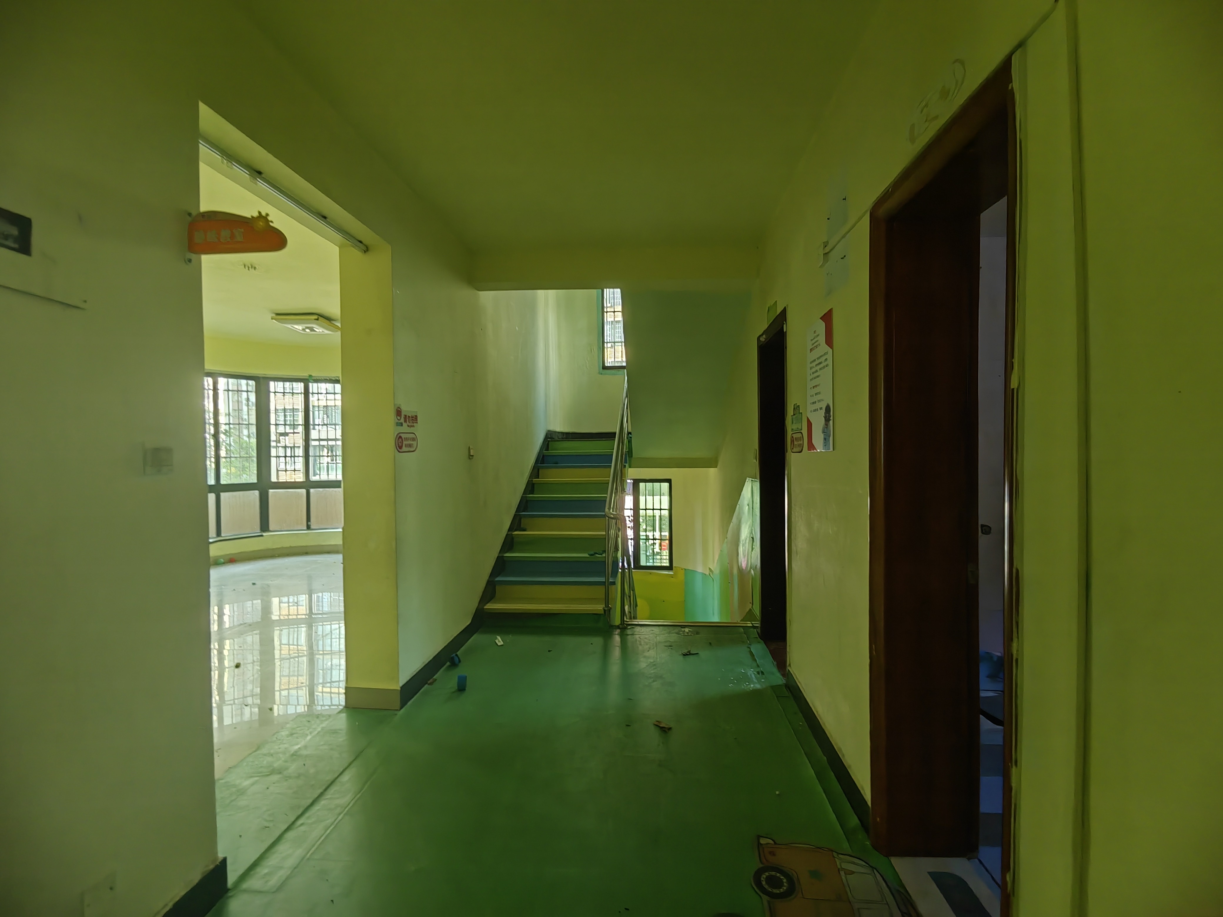 泉水山庄(别墅公寓区) 1室1厅1卫 8500.0元/月 泉水山庄(别墅公寓区) 1室1厅1卫 8500.0元/月室内图