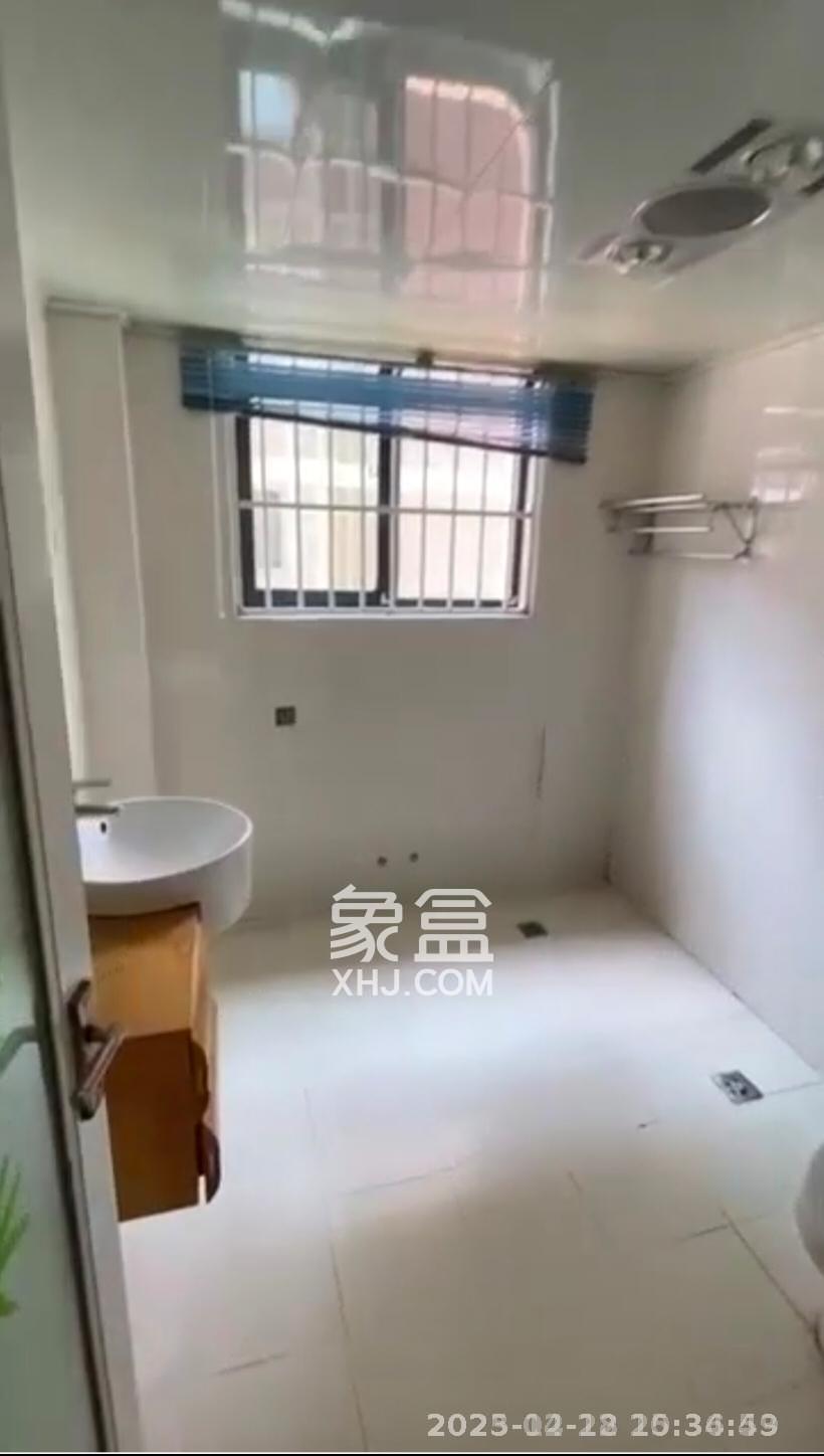 三江花中城 3室2厅1卫 3500.0元/月 三江花中城 3室2厅1卫 3500.0元/月室内图