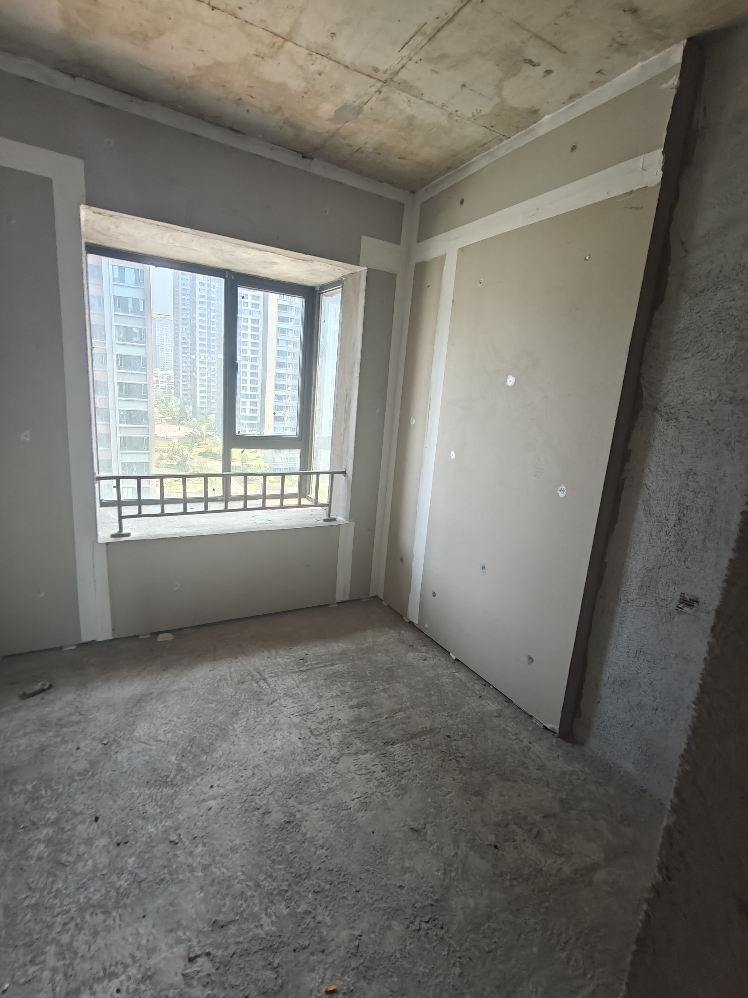 宁邦中心(二期公园里)  4室2厅2卫   105.00万 宁邦中心(二期公园里)  4室2厅2卫   105.00万客厅