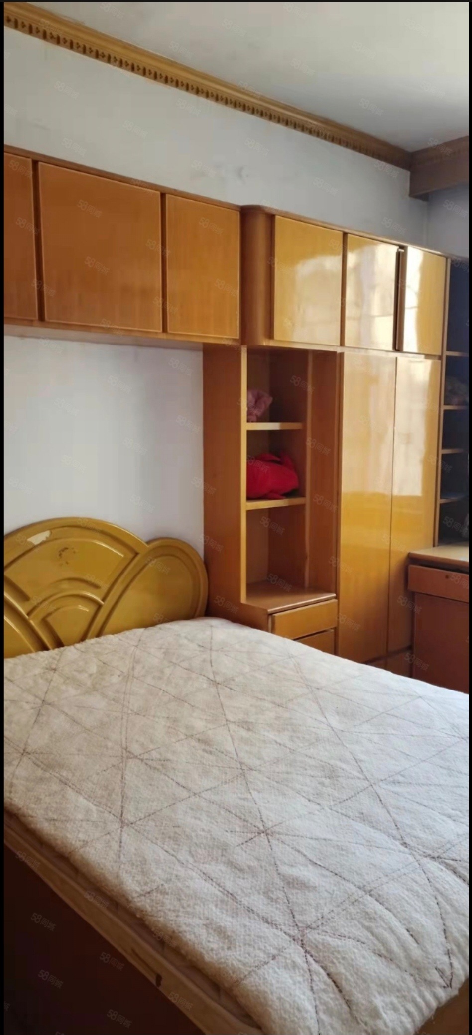 娄星区散盘 3室2厅2卫 48.8万 娄星区散盘 3室2厅2卫 48.8万客厅