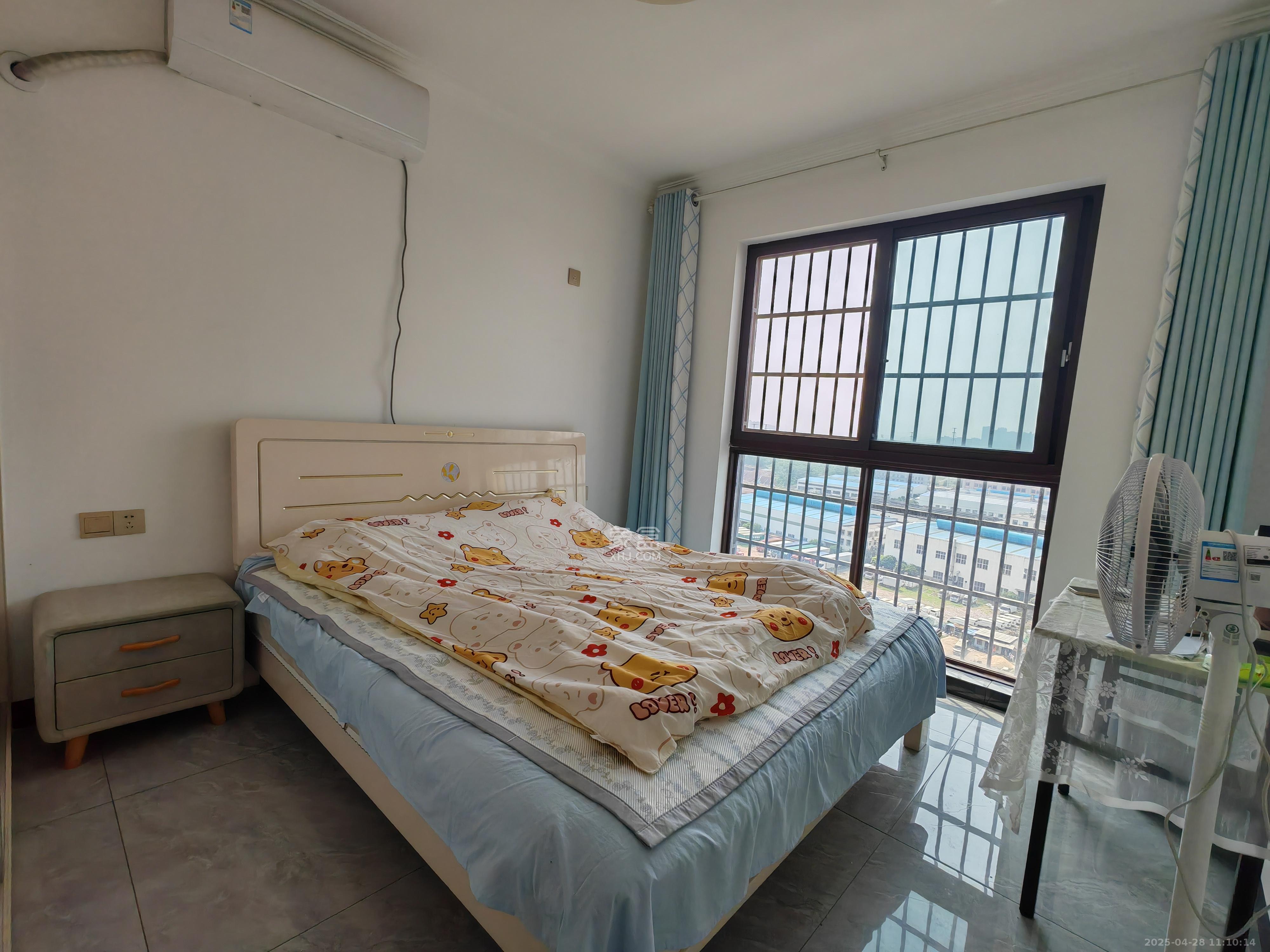 东方美地  3室2厅1卫   2200.00元/月室内图