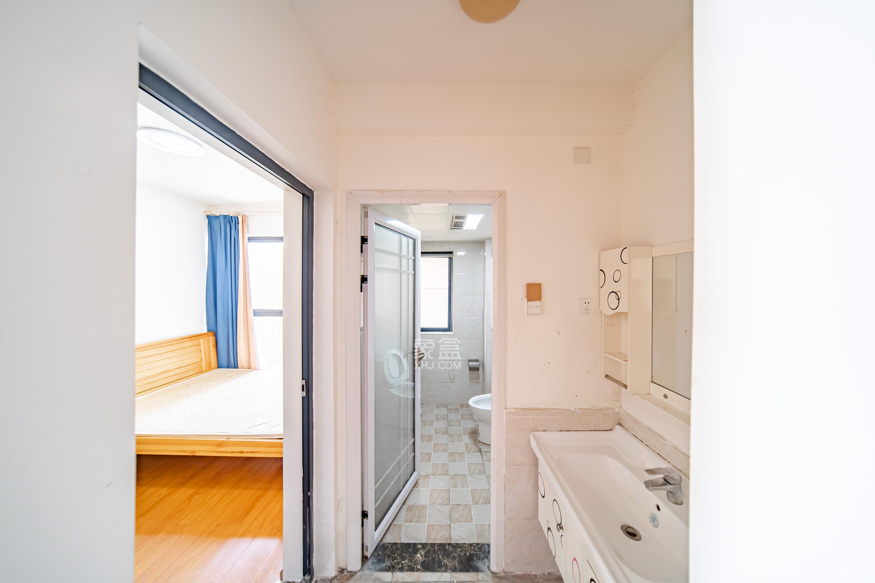 湘熙水郡(观澜海赋家园)  3室2厅1卫    95.0万 湘熙水郡(观澜海赋家园)  3室2厅1卫    95.0万卫生间