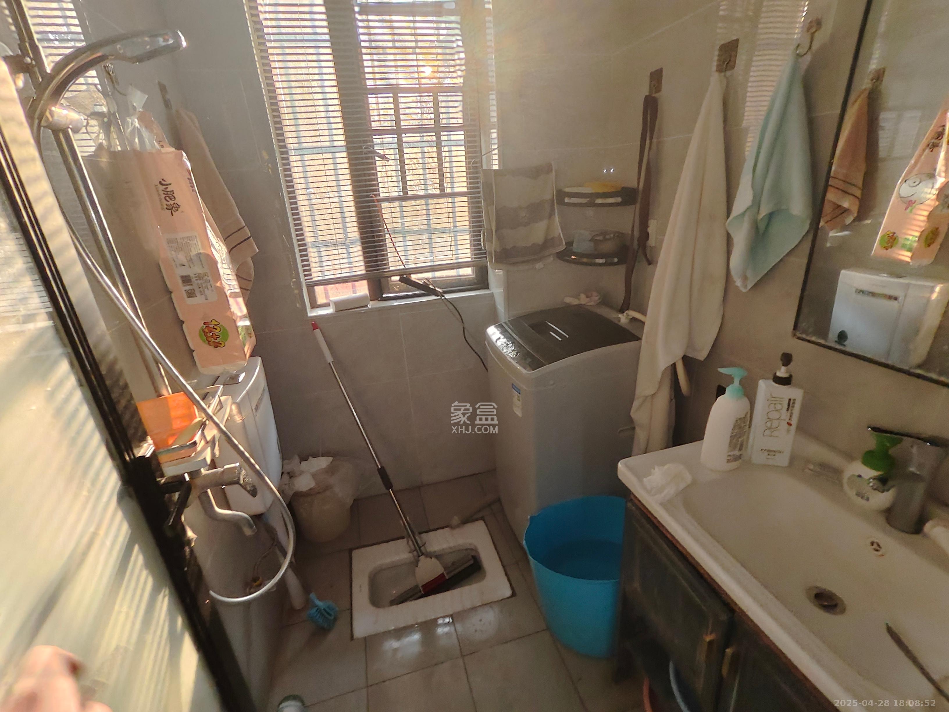 和润园三期 2室1厅1卫 2400.0元/月 和润园三期 2室1厅1卫 2400.0元/月室内图