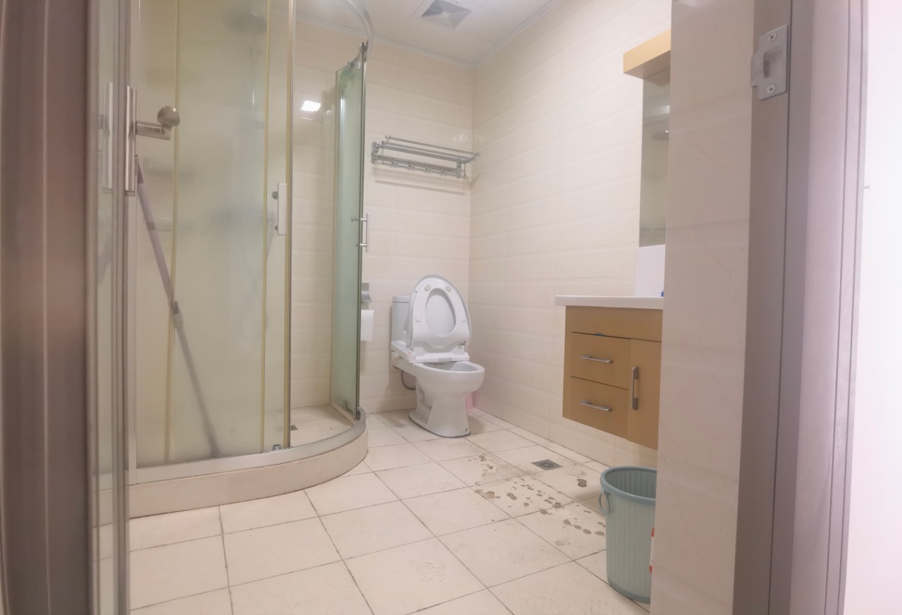 兴力国际大厦 3室2厅1卫 5000.0元/月 兴力国际大厦 3室2厅1卫 5000.0元/月室内图