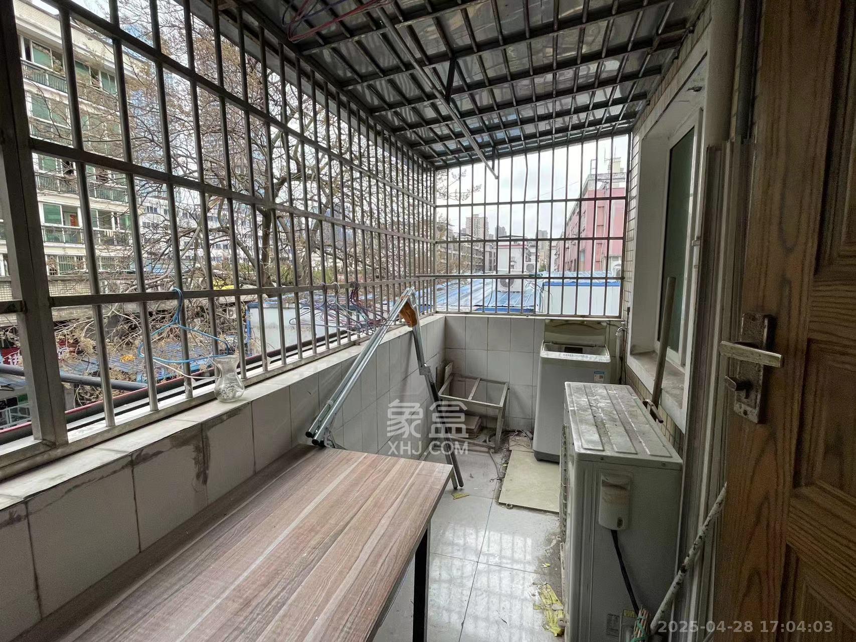 马王堆商贸城 3室2厅1卫 2300.0元/月 马王堆商贸城 3室2厅1卫 2300.0元/月室内图