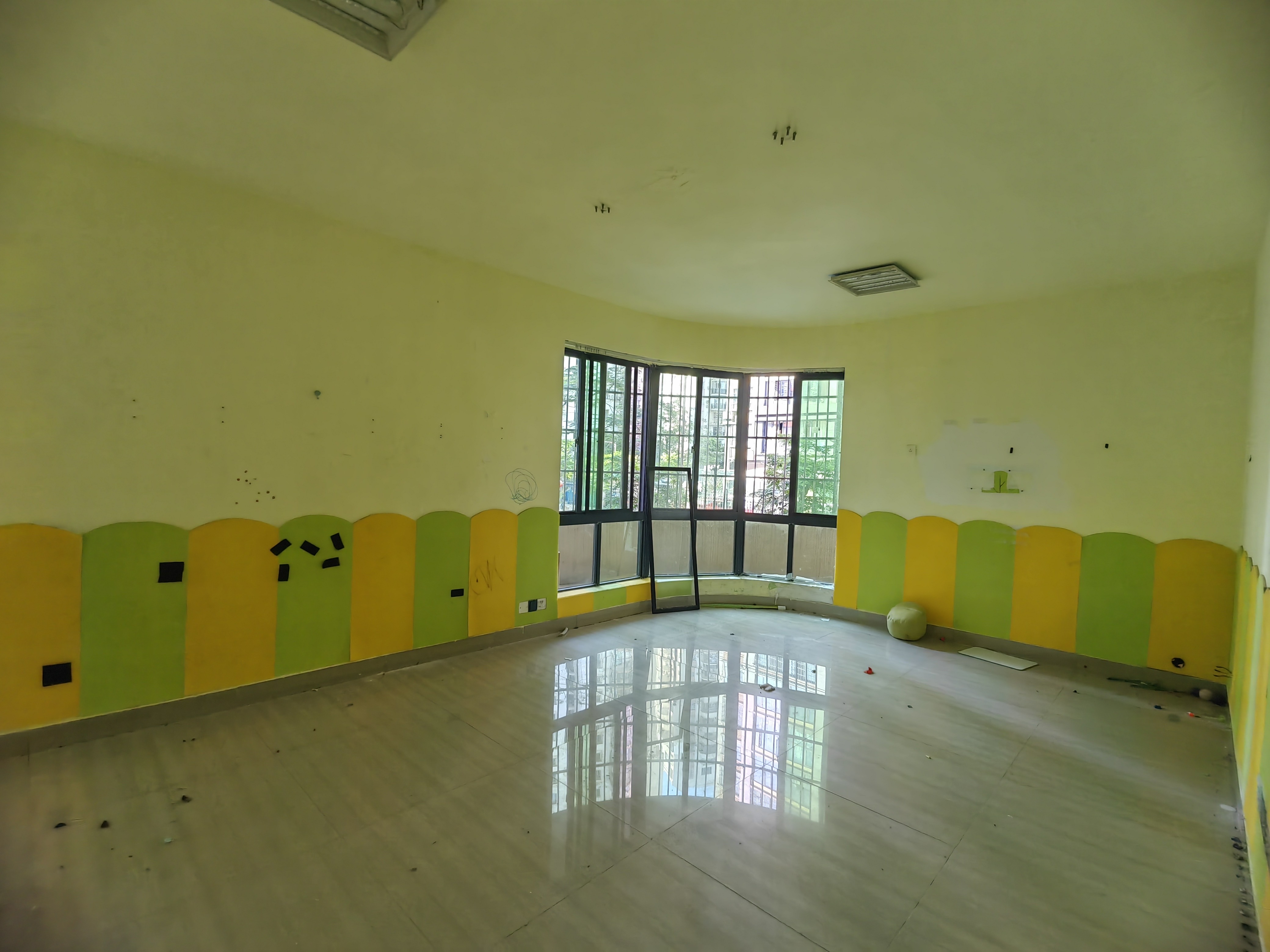 泉水山庄(别墅公寓区) 1室1厅1卫 8500.0元/月 泉水山庄(别墅公寓区) 1室1厅1卫 8500.0元/月室内图