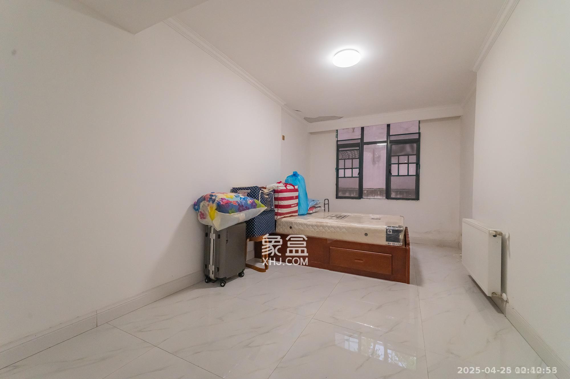 海伦春天  2室1厅1卫    1300.0元/月 海伦春天  2室1厅1卫    1300.0元/月室内图1