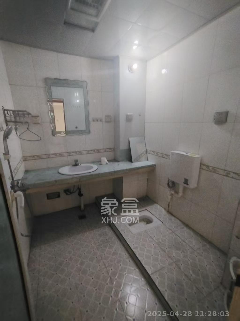 佳美星城 3室2厅2卫 2100.0元/月 佳美星城 3室2厅2卫 2100.0元/月室内图