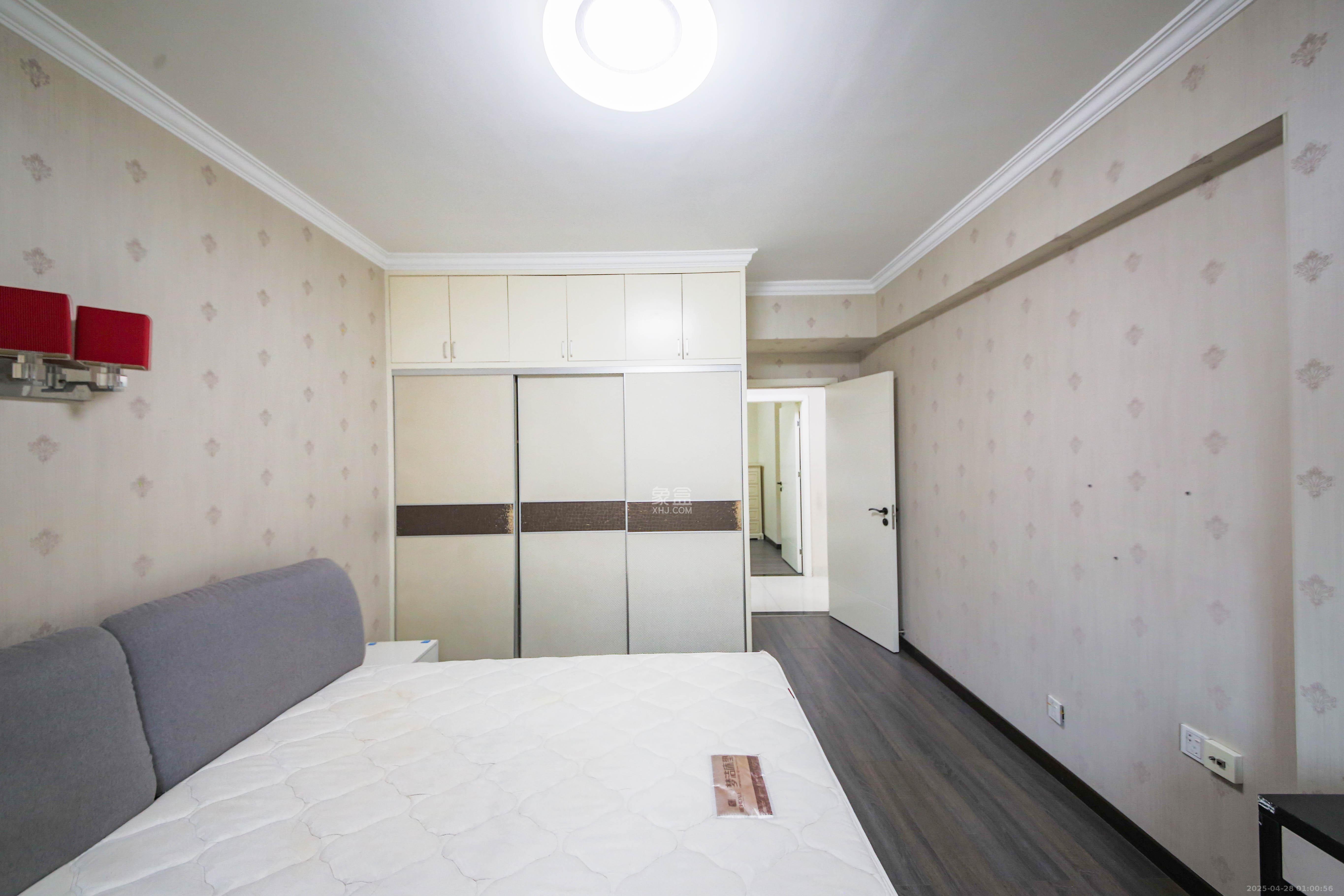 长沙欧洲城 2室1厅1卫 81.0万 长沙欧洲城 2室1厅1卫 81.0万卧室