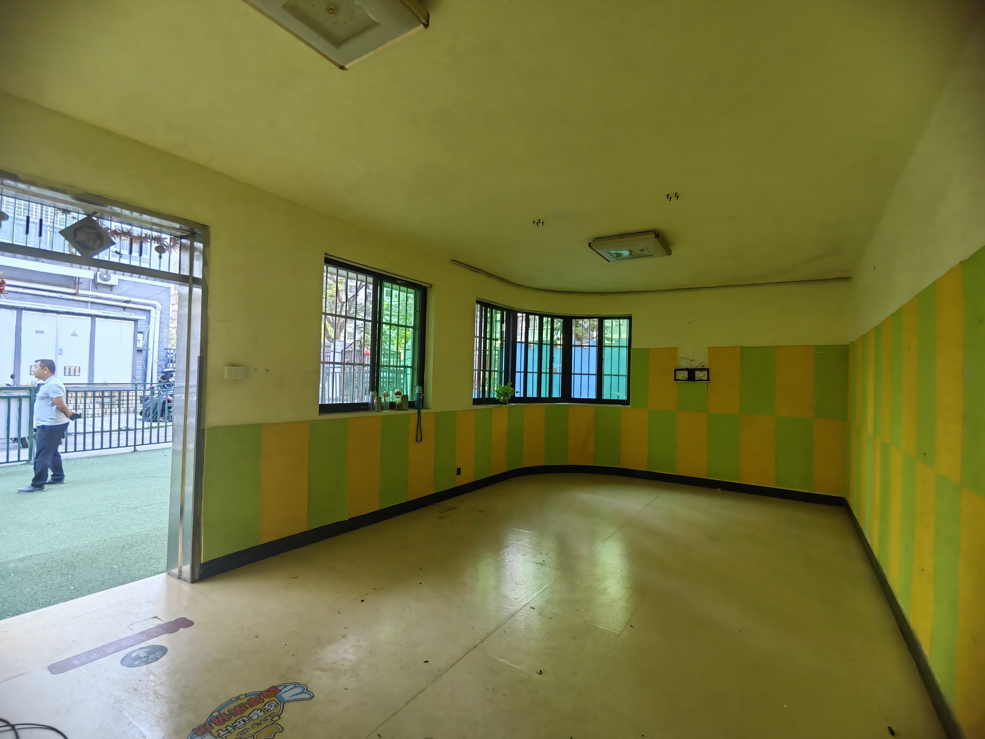 泉水山庄(别墅公寓区) 1室1厅1卫 8500.0元/月 泉水山庄(别墅公寓区) 1室1厅1卫 8500.0元/月室内图