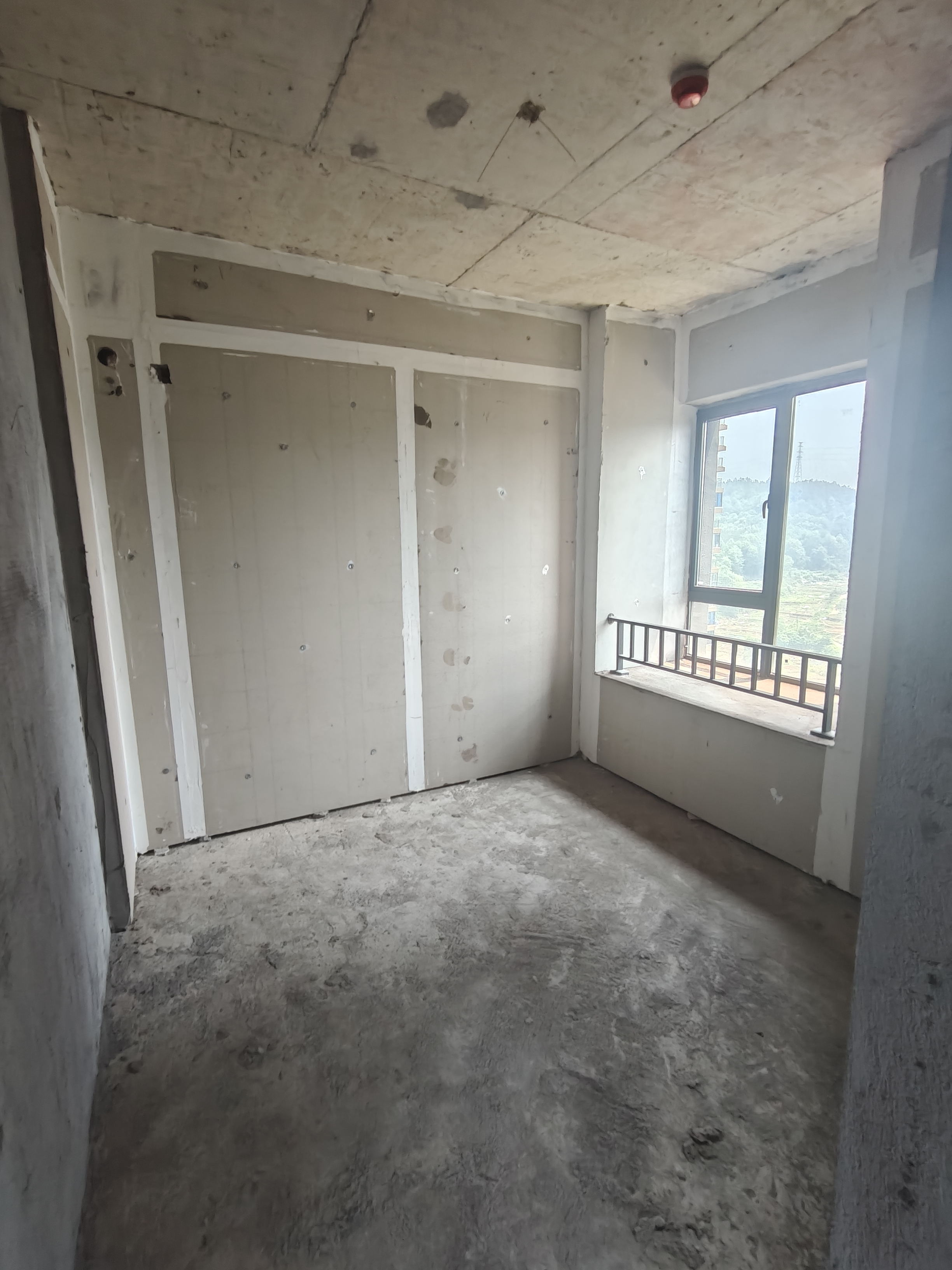 宁邦中心（二期公园里）  3室2厅2卫   78.80万客厅