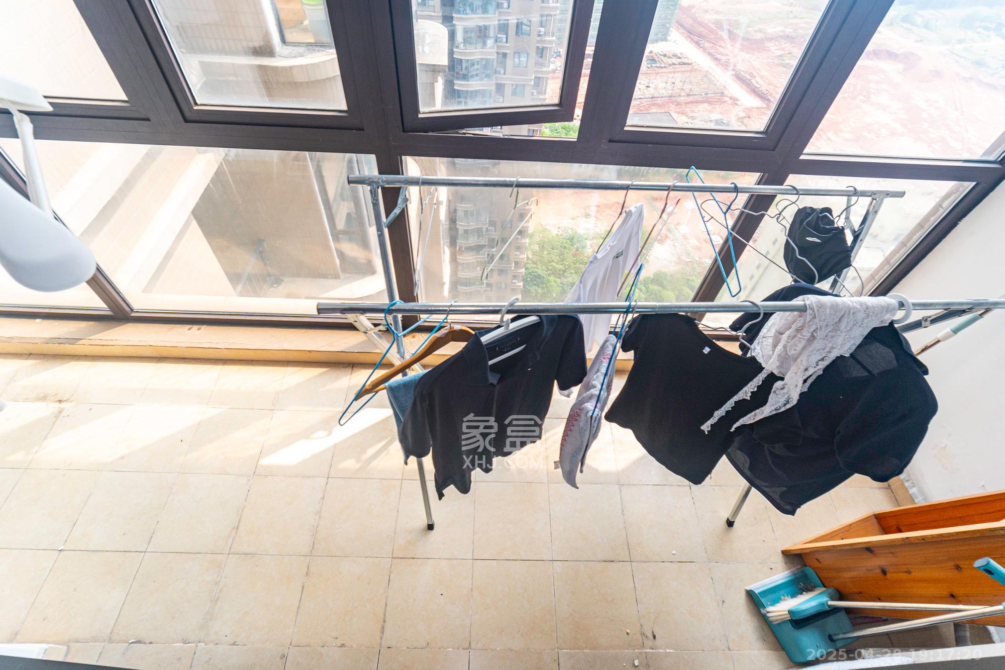 旺德府恺悦国际  3室2厅2卫    70.6万 旺德府恺悦国际  3室2厅2卫    70.6万阳台