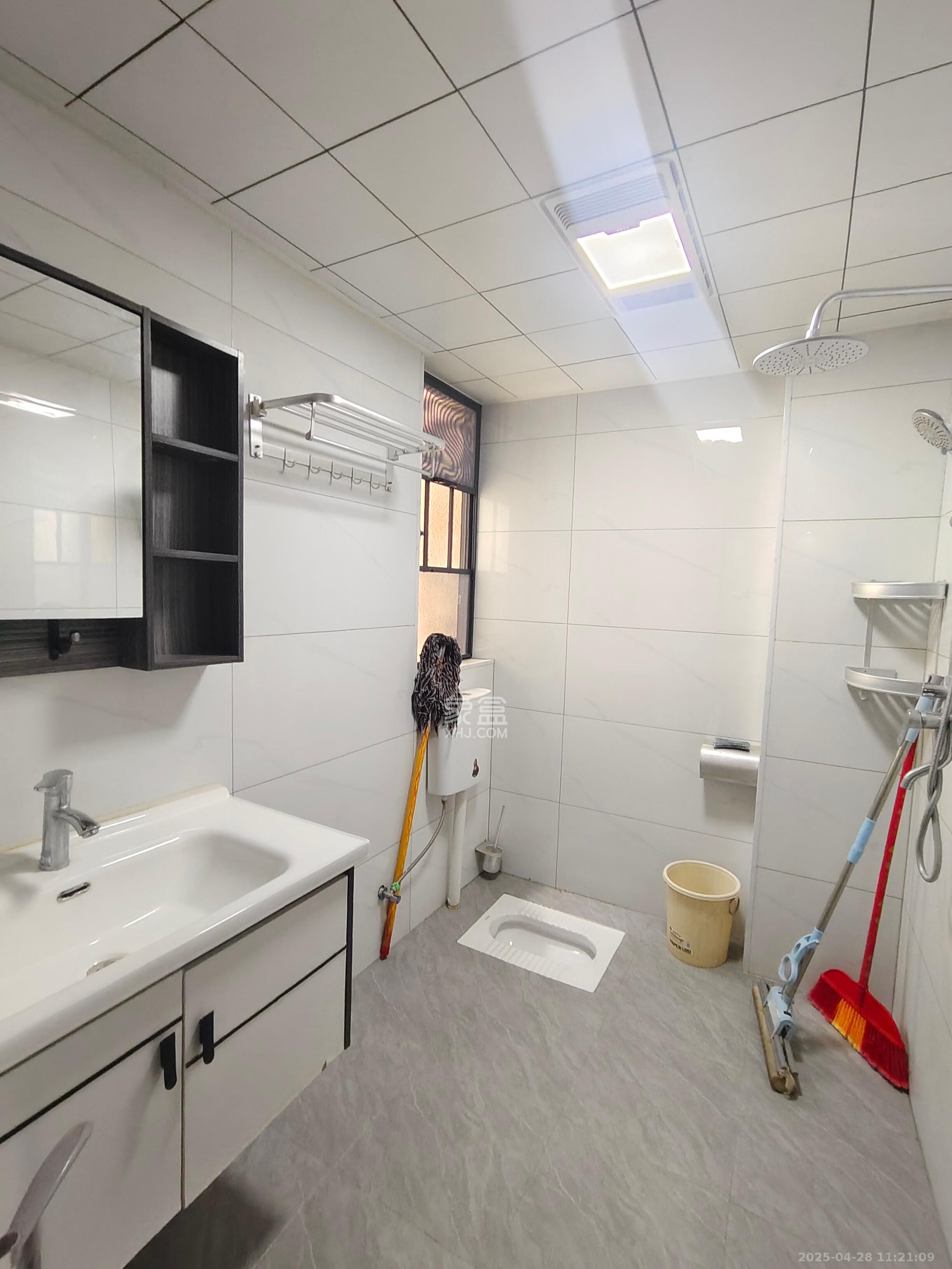 真人桥家园一期 3室2厅2卫 2200.0元/月 真人桥家园一期 3室2厅2卫 2200.0元/月室内图