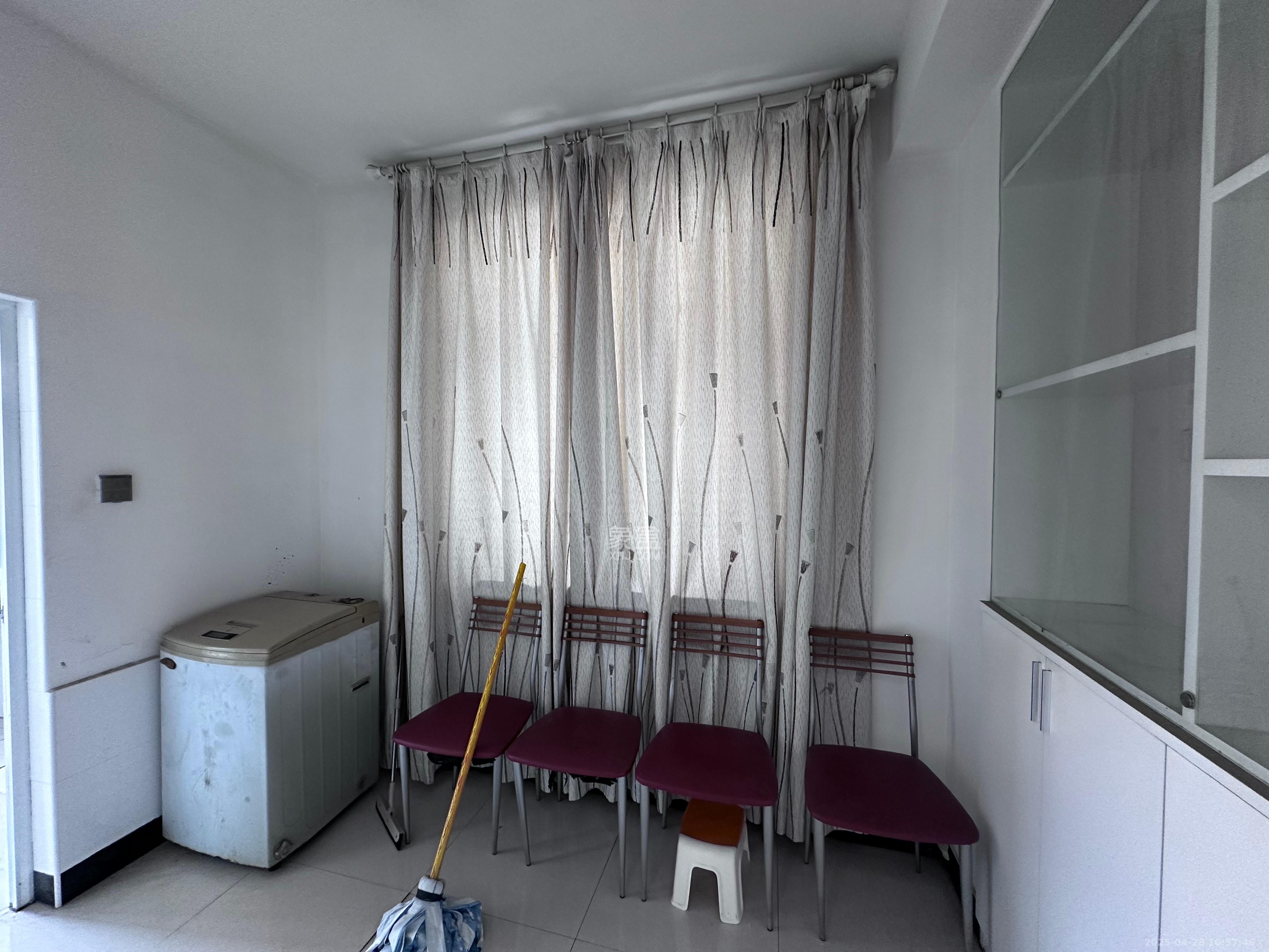 市环境检测站宿舍(长沙市环境保护研究所) 3室2厅1卫 1500.0元/月 市环境检测站宿舍(长沙市环境保护研究所) 3室2厅1卫 1500.0元/月室内图