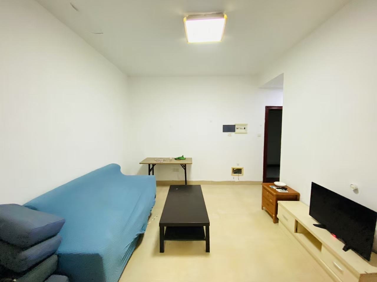 雅士林欣城  2室2厅1卫   33.00万客厅