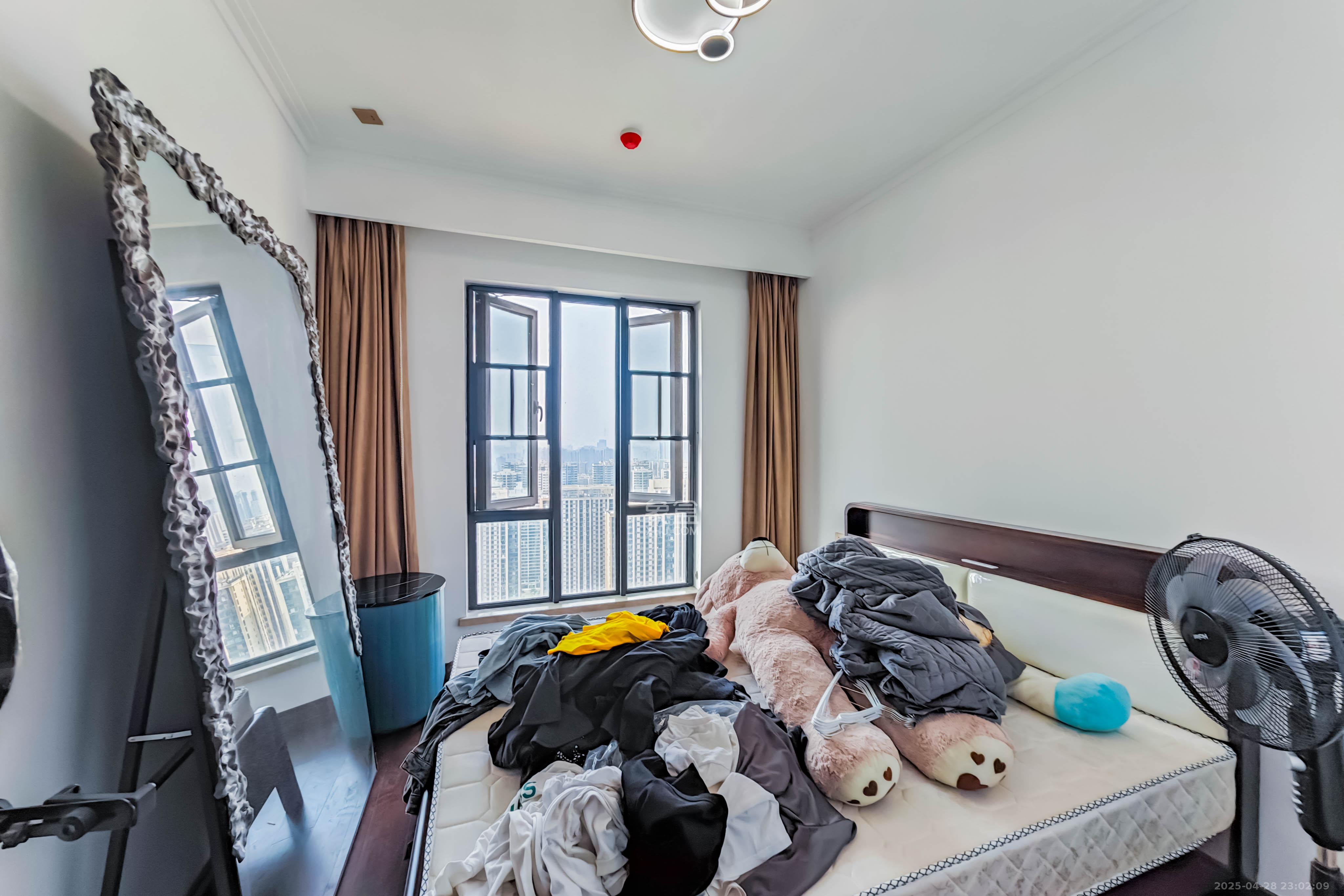 绿地长沙城际空间站(绿地新里佳苑)  4室2厅1卫    142.0万 绿地长沙城际空间站(绿地新里佳苑)  4室2厅1卫    142.0万卧室