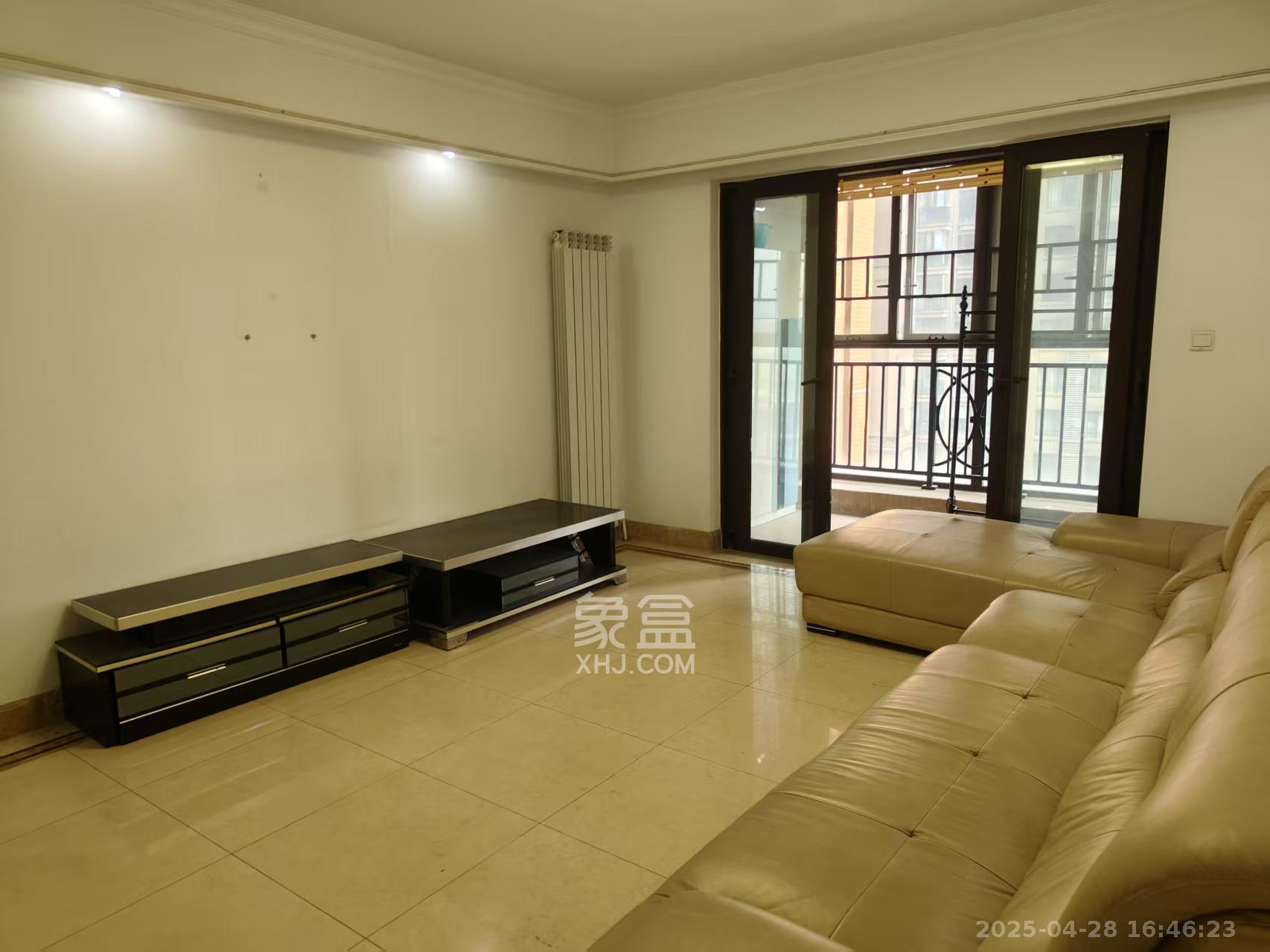 中海国际一期 4室2厅2卫 2100.0元/月 中海国际一期 4室2厅2卫 2100.0元/月室内图