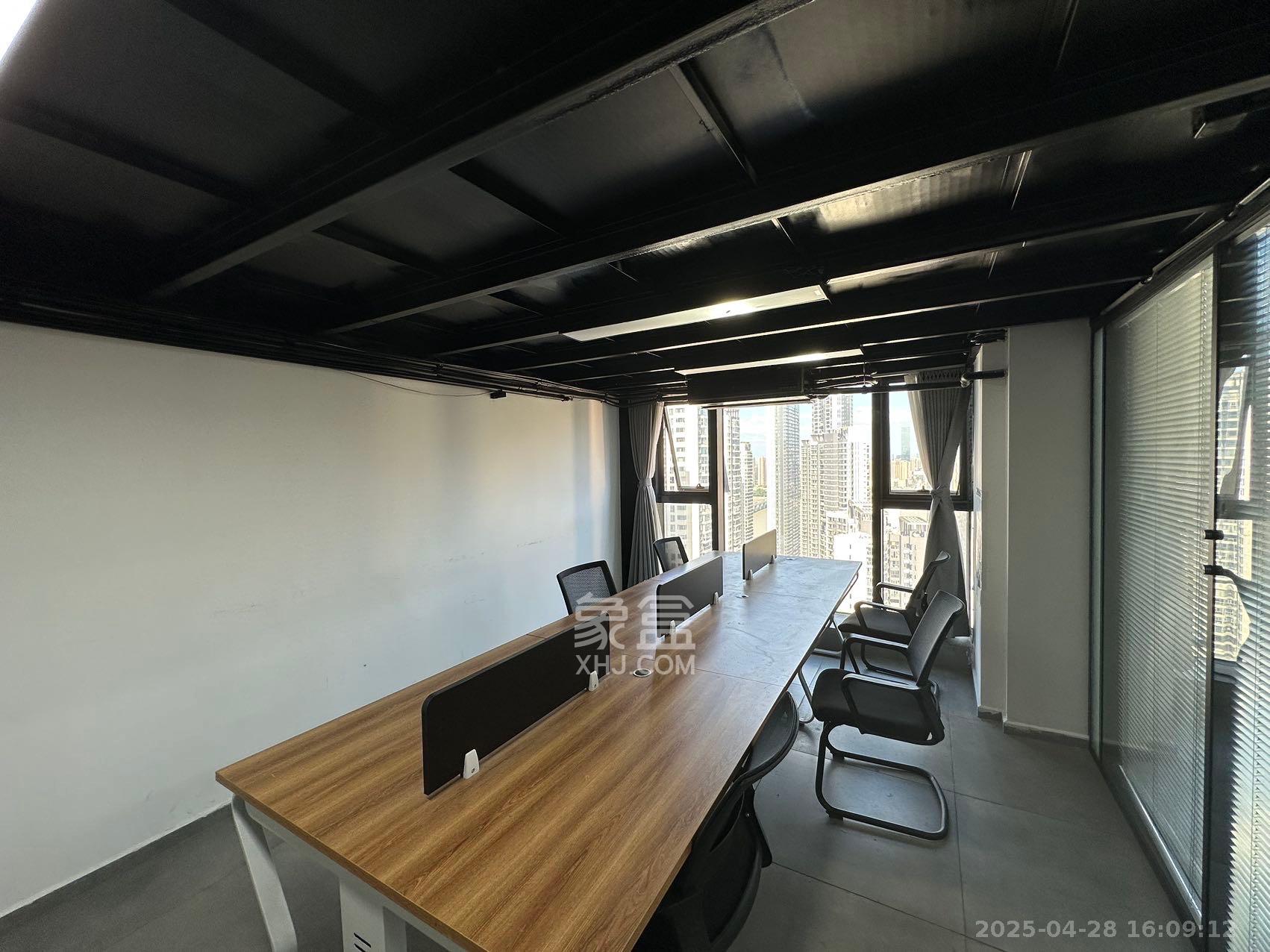 中一鲲出(鲲鹏府) 4室2厅0卫 14000.0元/月 中一鲲出(鲲鹏府) 4室2厅0卫 14000.0元/月室内图