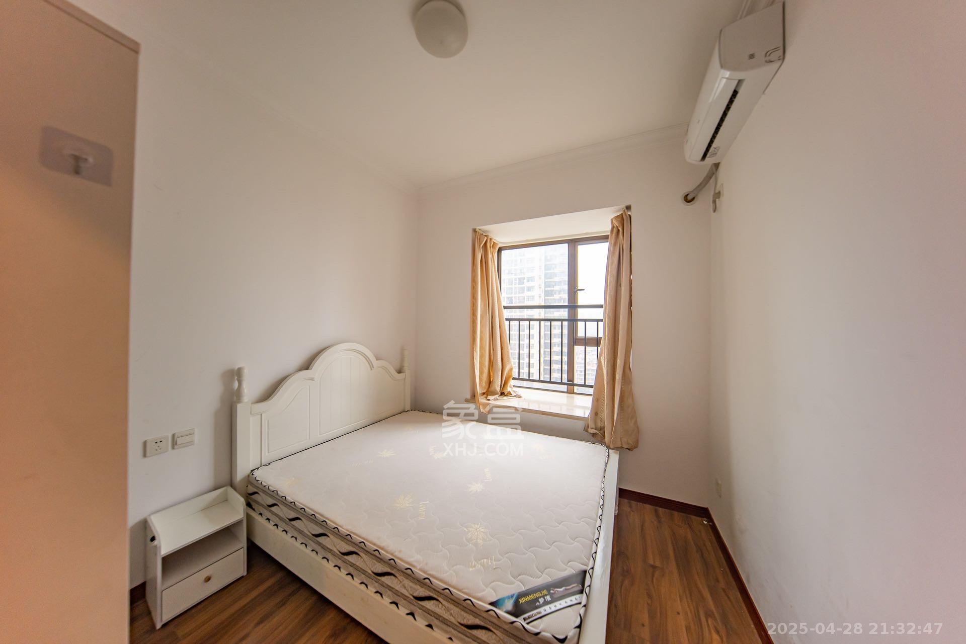 江山帝景哈佛  5室2厅2卫    2600.0元/月 江山帝景哈佛  5室2厅2卫    2600.0元/月室内图