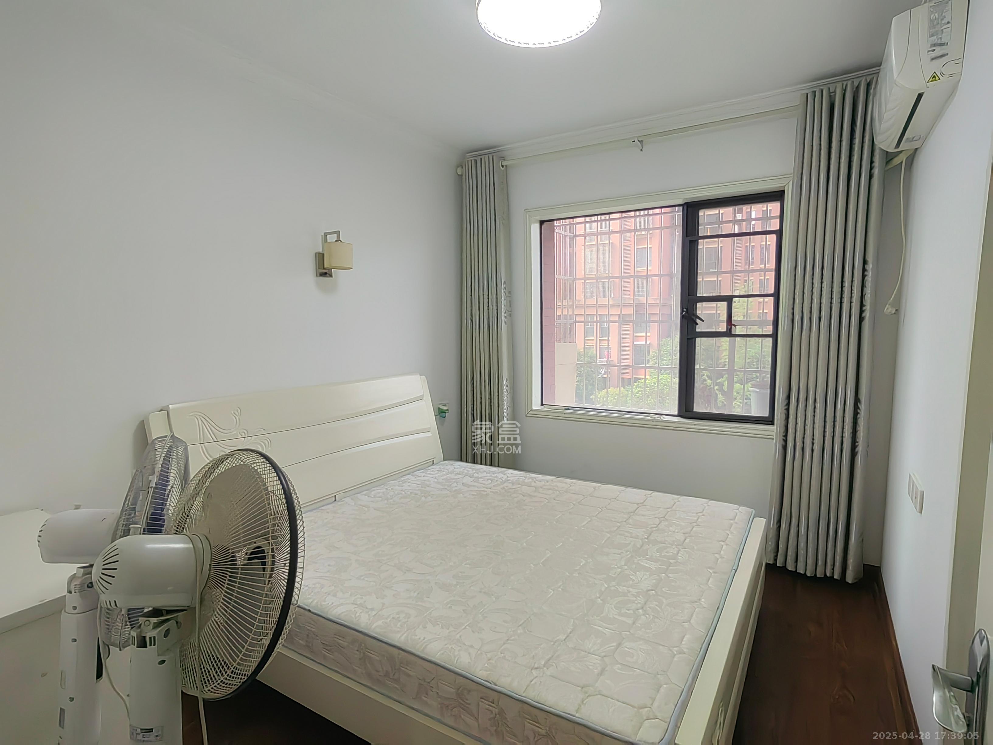 华雅林语苑  3室2厅1卫   3300.00元/月室内图