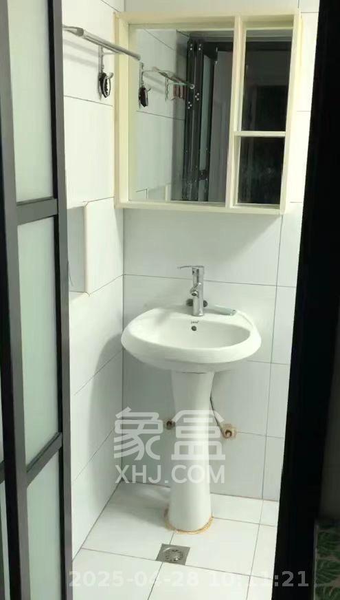 湖南省歌舞剧院宿舍  1室1厅1卫   1700.00元/月室内图