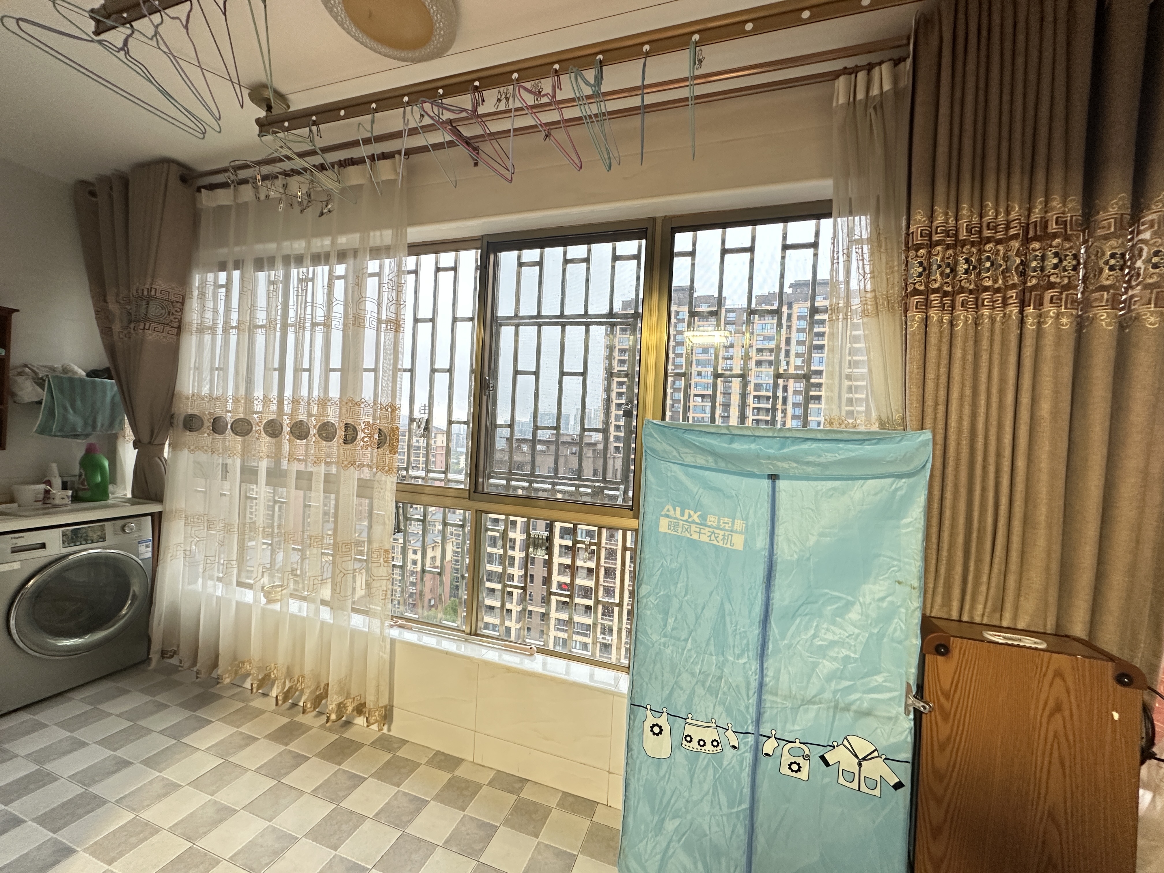拓兴阳光新城  2室1厅1卫   1800.00元/月室内图