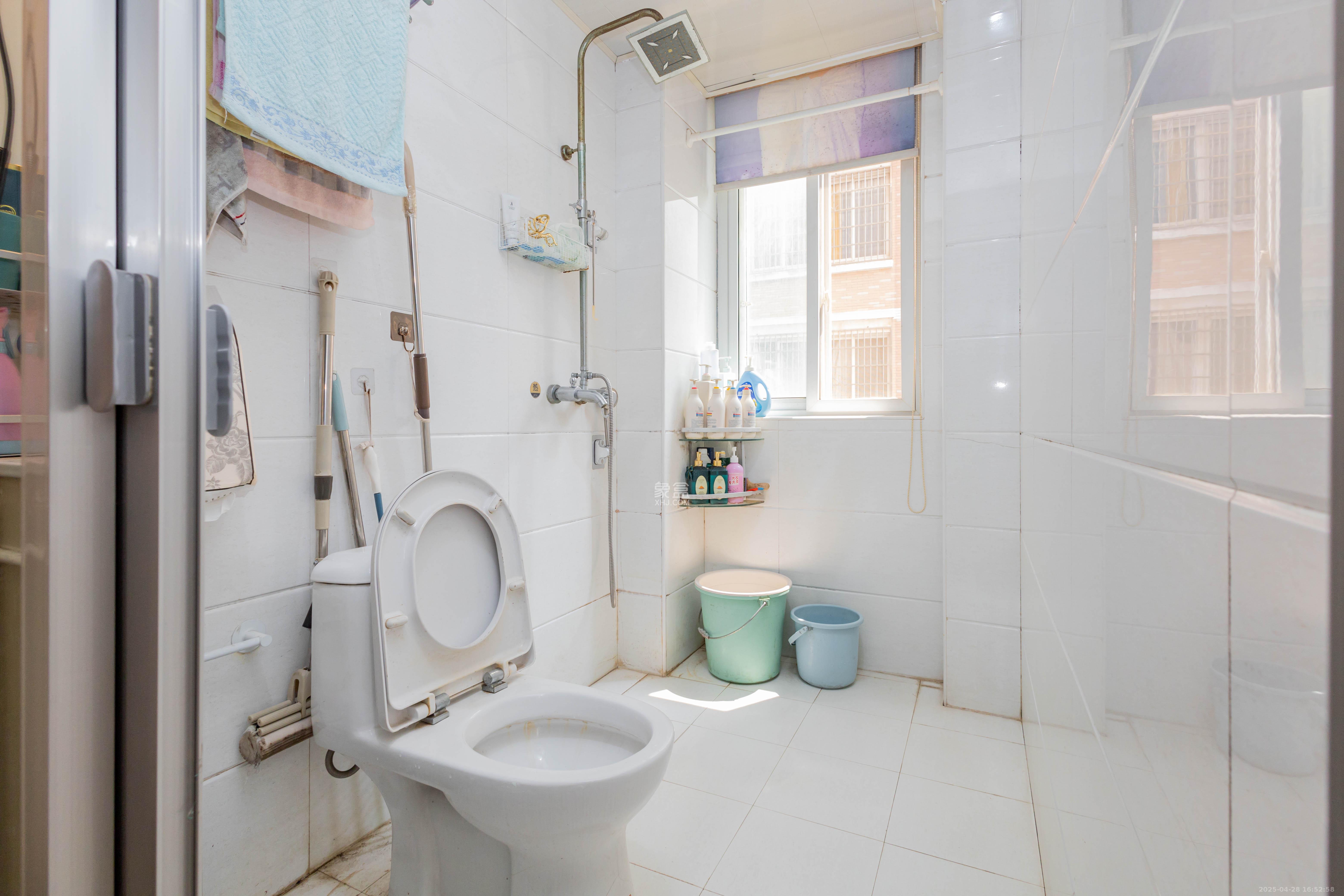 星城国际 2室2厅1卫 53.38万 星城国际 2室2厅1卫 53.38万卫生间