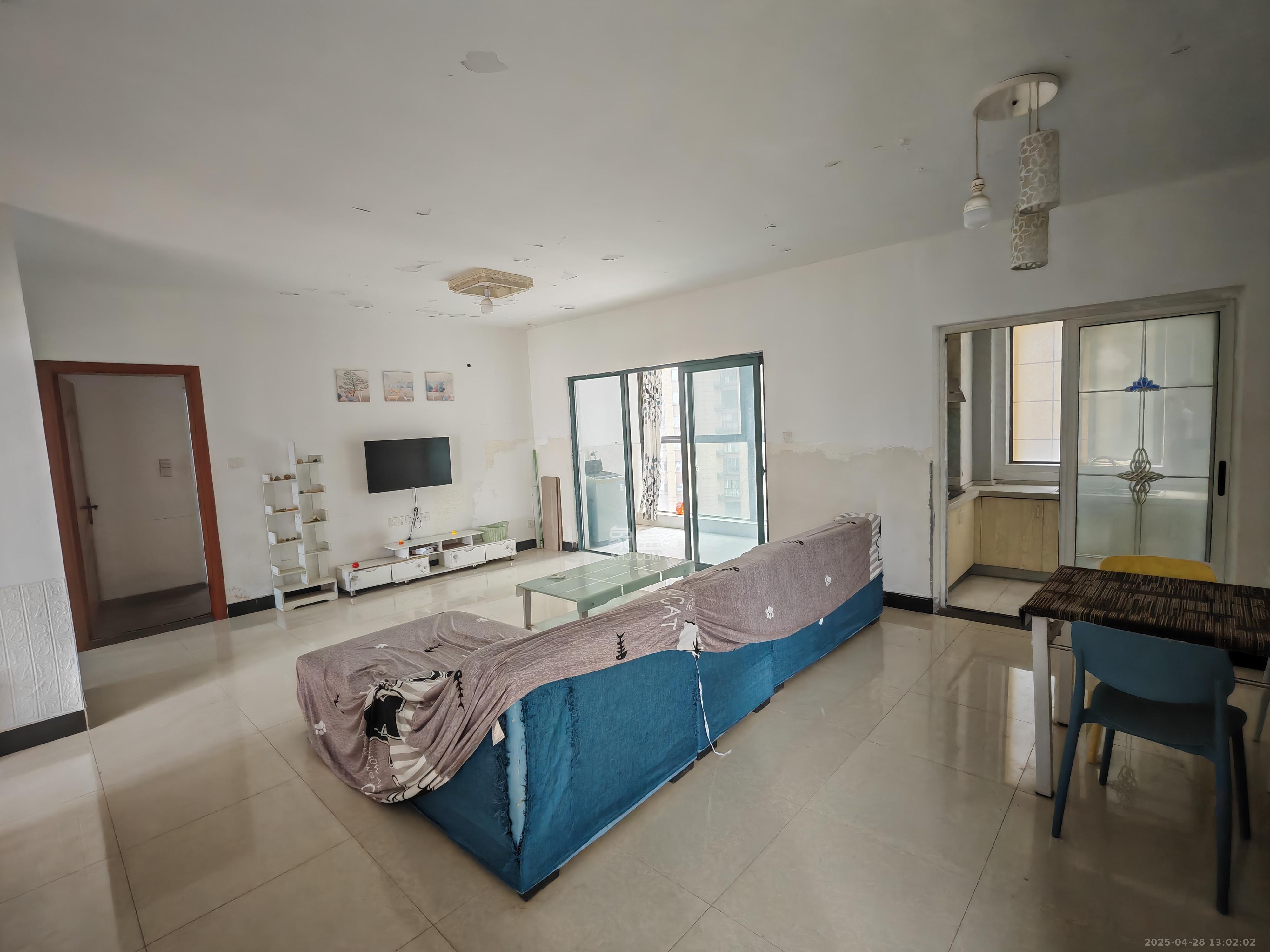 荣盛花语书苑 3室2厅2卫 3000.0元/月 荣盛花语书苑 3室2厅2卫 3000.0元/月室内图