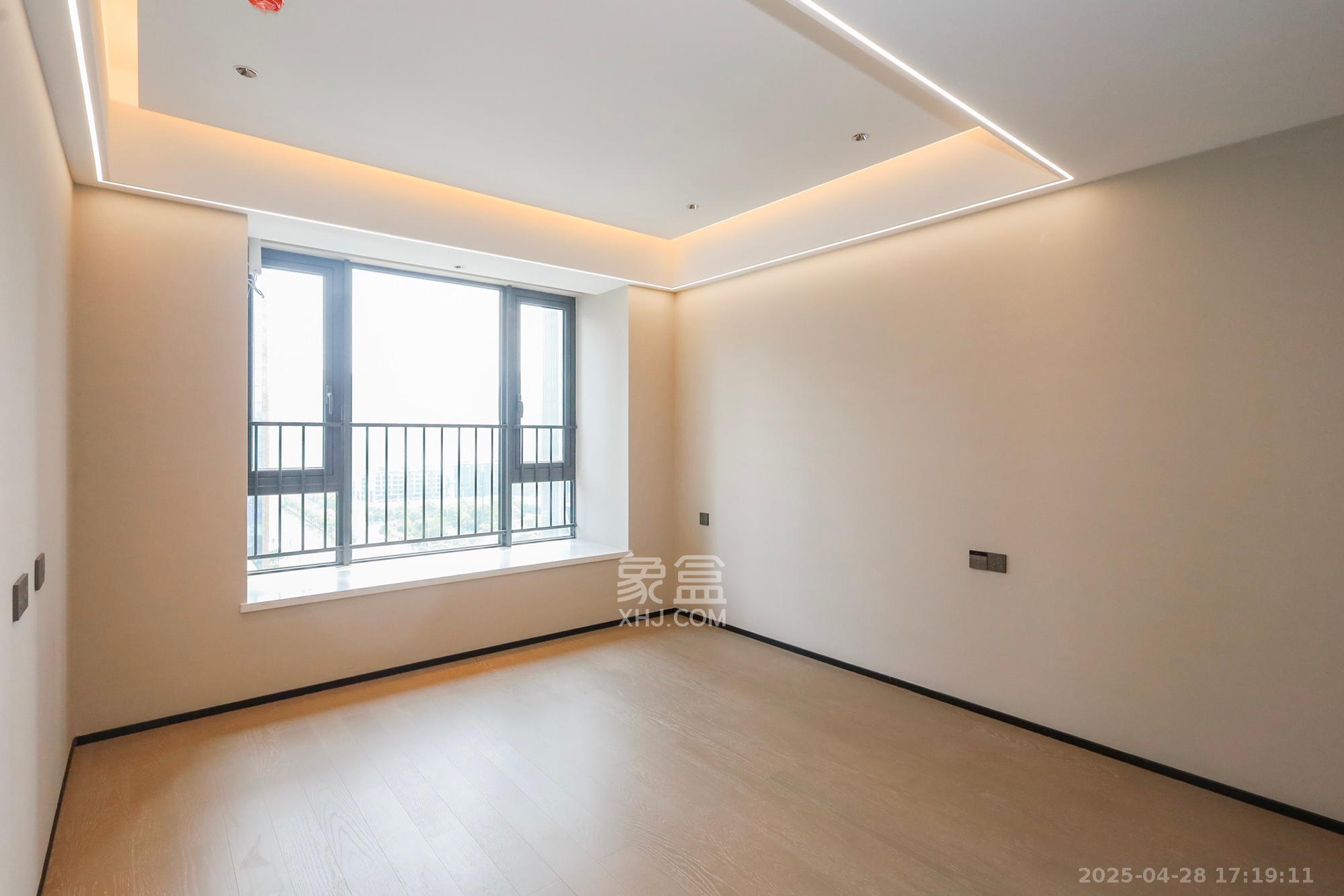 旭辉铂悦湘江 4室2厅3卫 478.0万 旭辉铂悦湘江 4室2厅3卫 478.0万卧室