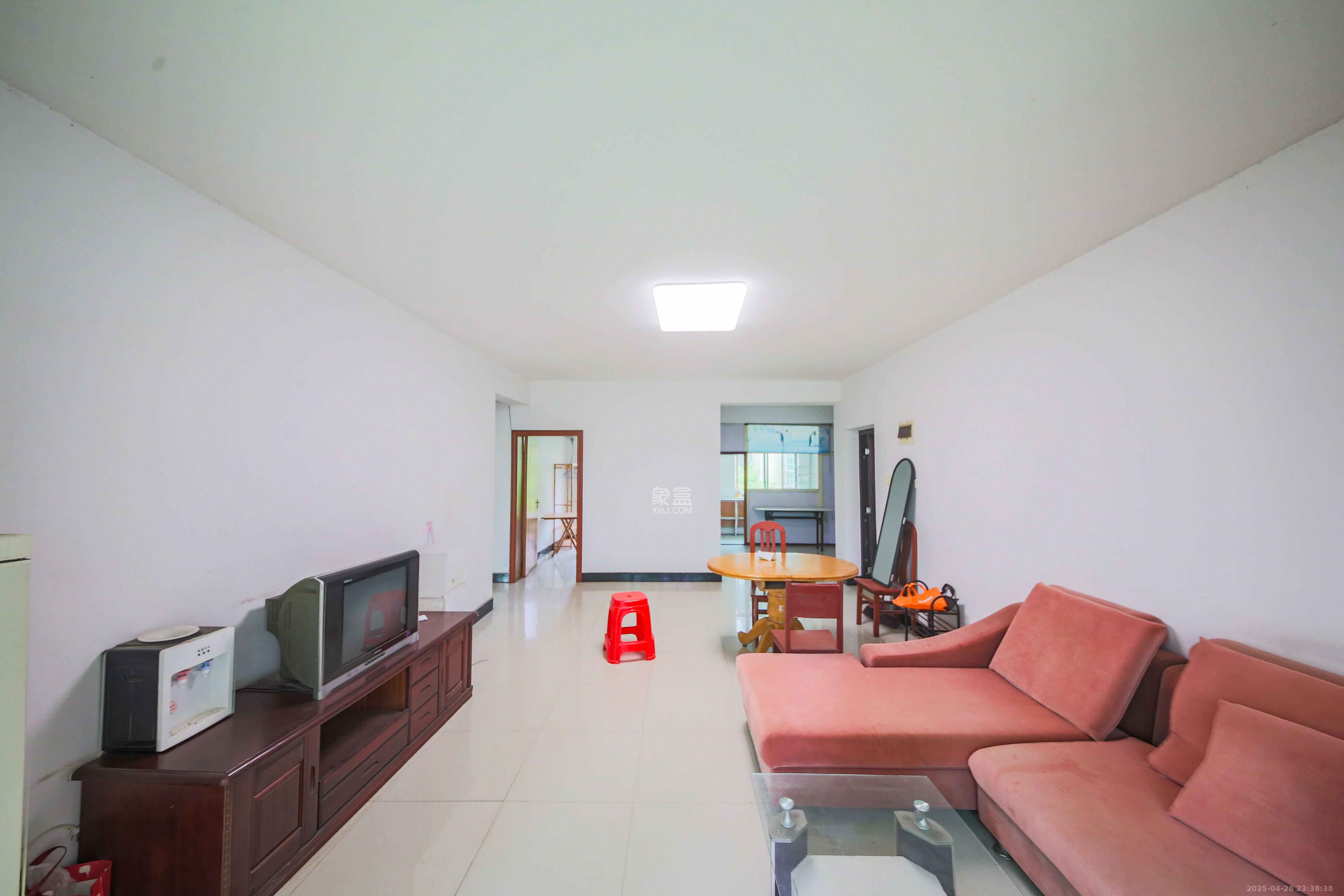 柠檬丽都  3室2厅2卫    76.8万 柠檬丽都  3室2厅2卫    76.8万客厅