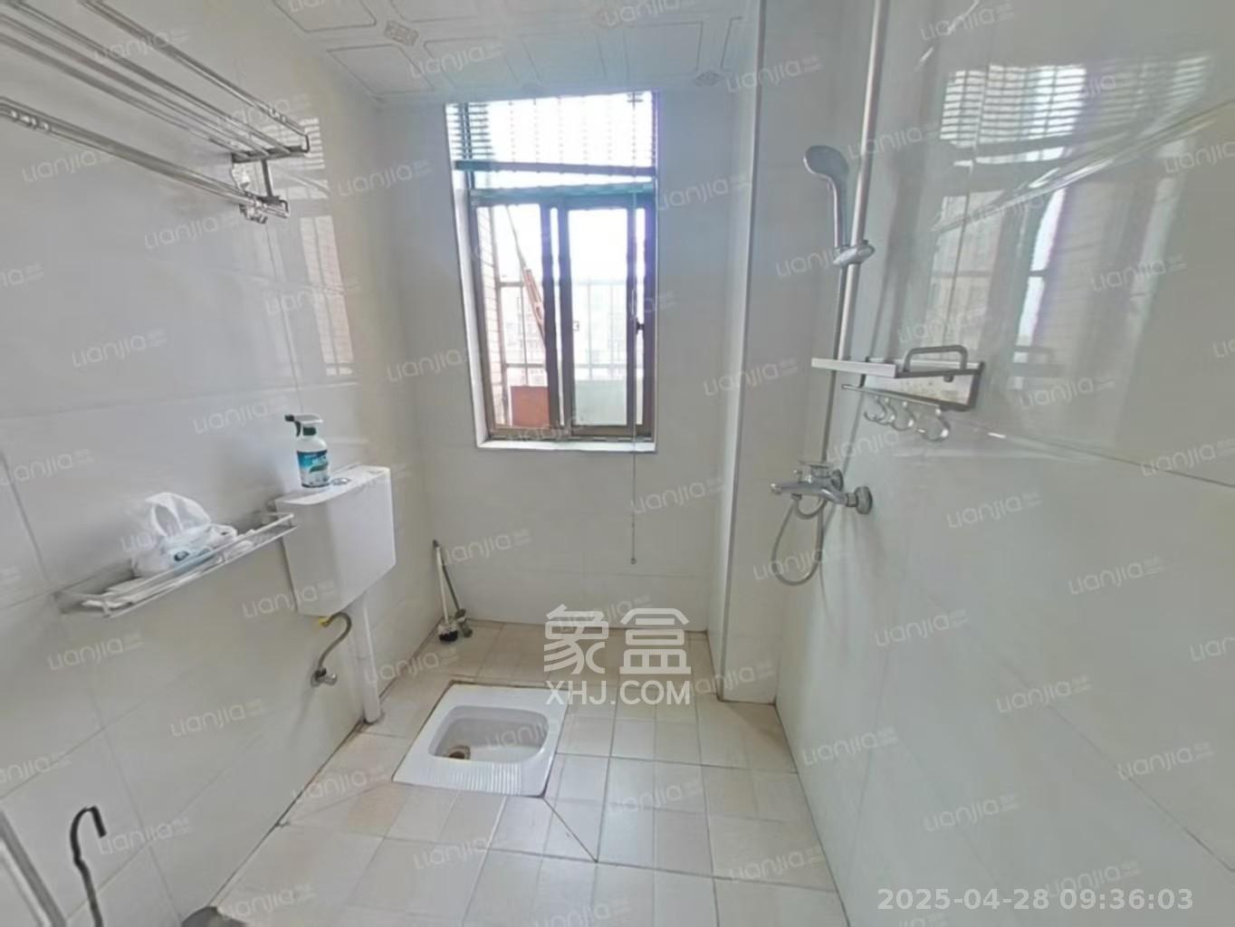 波隆城市花园 3室2厅2卫 2200.0元/月 波隆城市花园 3室2厅2卫 2200.0元/月室内图