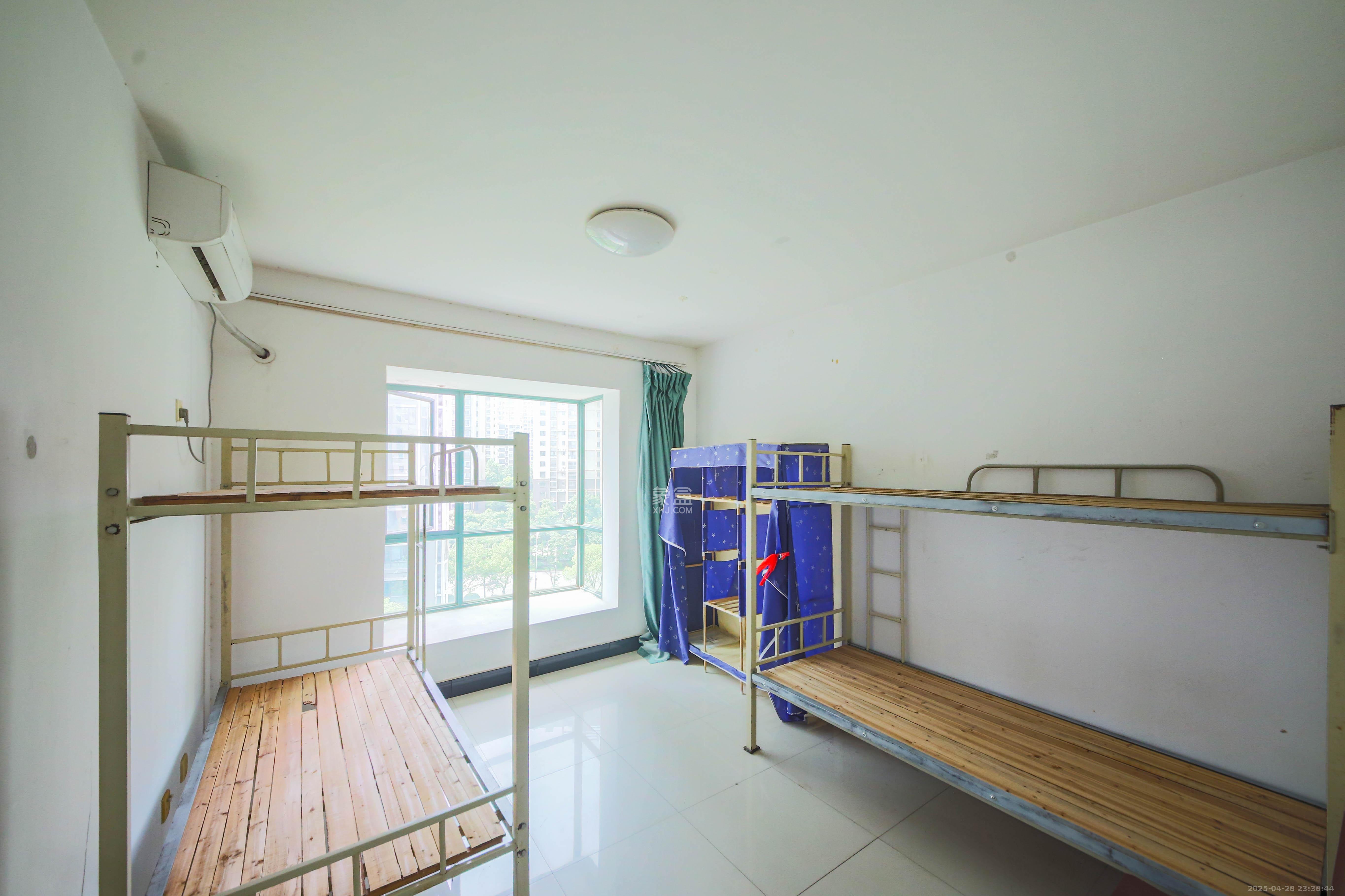 柠檬丽都  3室2厅2卫    76.8万 柠檬丽都  3室2厅2卫    76.8万卧室