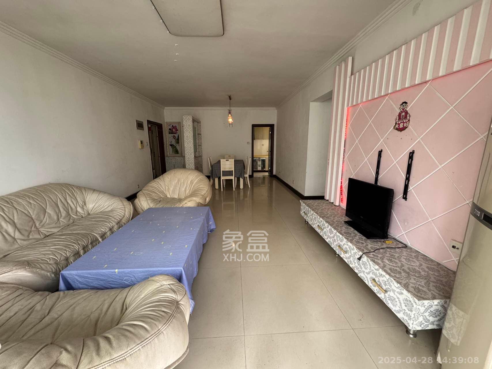 金碧文华 3室2厅2卫 2600.0元/月 金碧文华 3室2厅2卫 2600.0元/月室内图