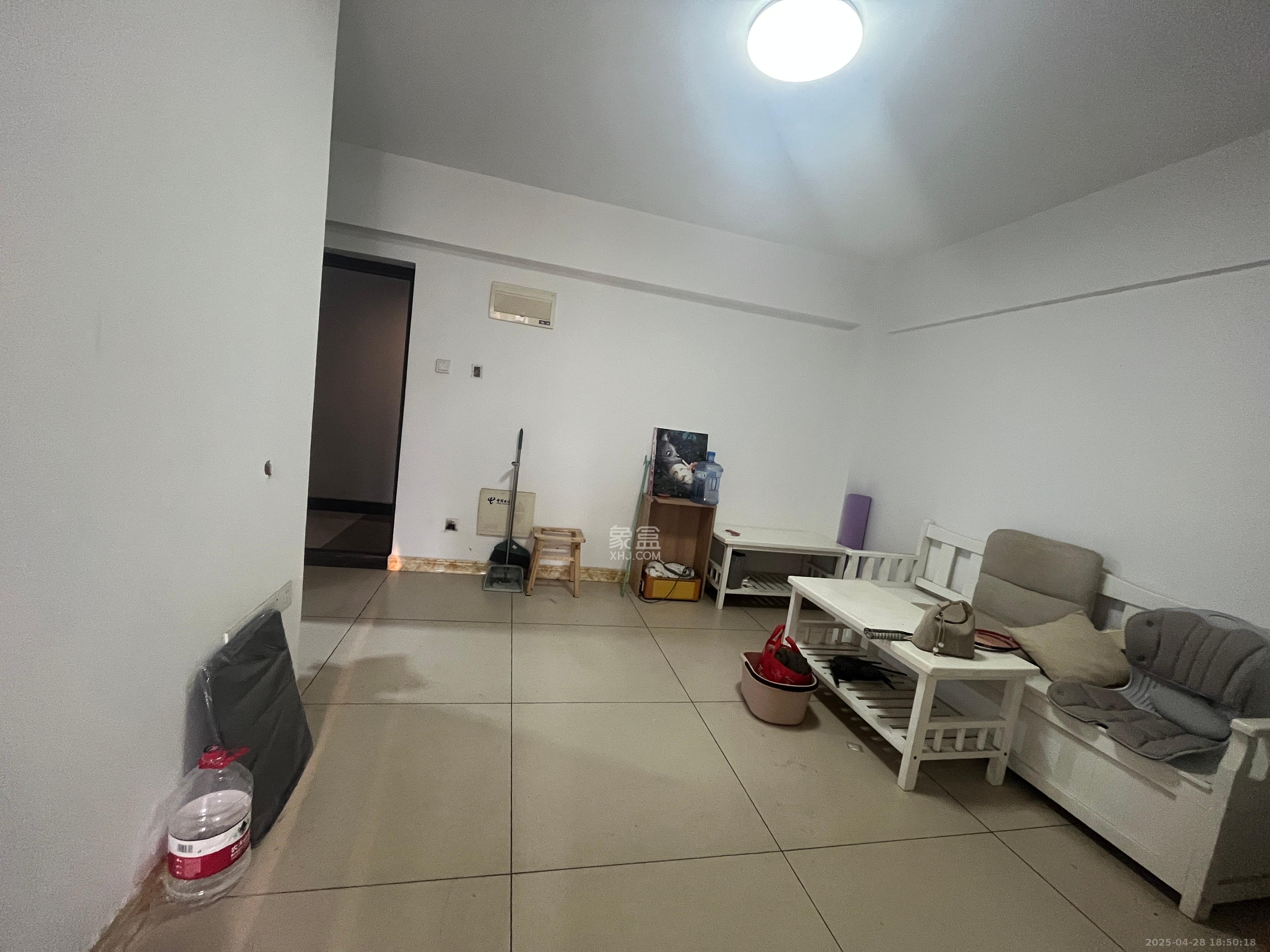 中建芙蓉嘉苑 3室1厅1卫 1500.0元/月 中建芙蓉嘉苑 3室1厅1卫 1500.0元/月室内图