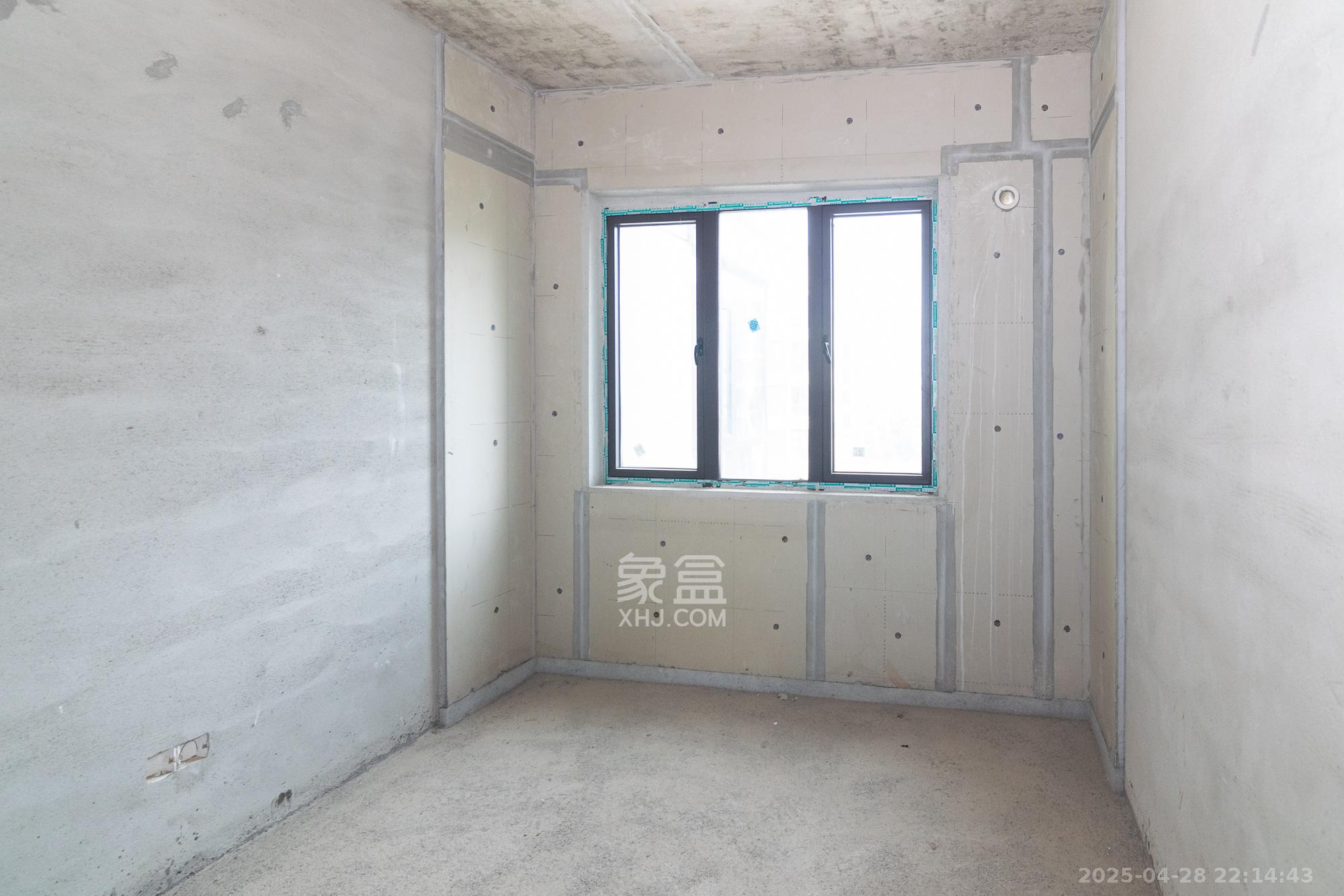 润和谷山郡(悦禧山庄水榭花都) 4室2厅2卫 119.8万 润和谷山郡(悦禧山庄水榭花都) 4室2厅2卫 119.8万卧室