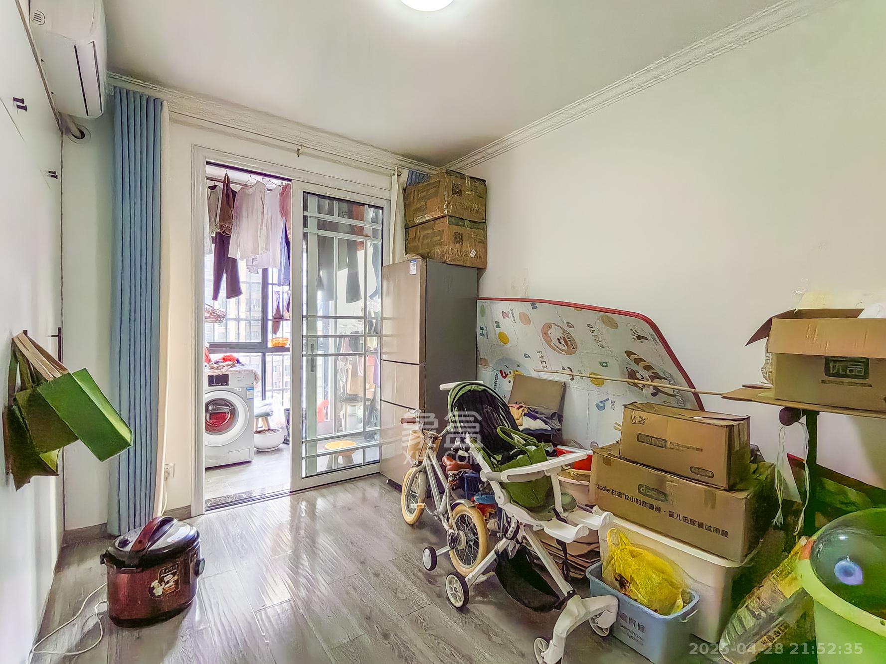 荣盛花语城 3室2厅1卫 59.8万 荣盛花语城 3室2厅1卫 59.8万卧室