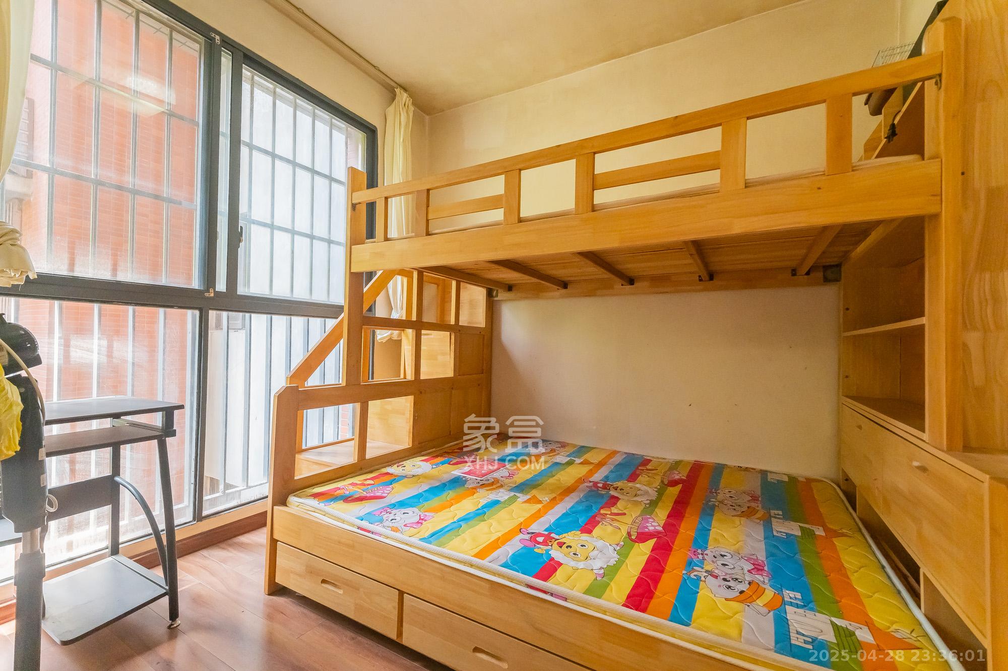 华润凤凰城二期 3室2厅1卫 58.8万 华润凤凰城二期 3室2厅1卫 58.8万卧室