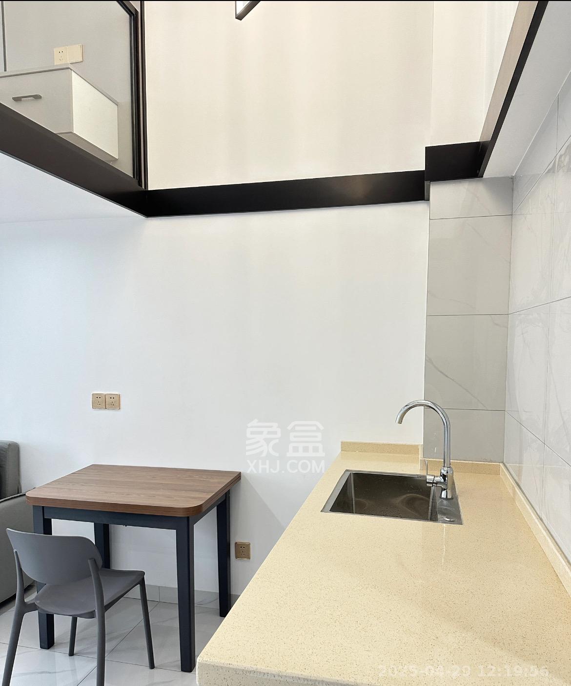 金茂建发泊悦  2室1厅1卫    1900.0元/月室内图